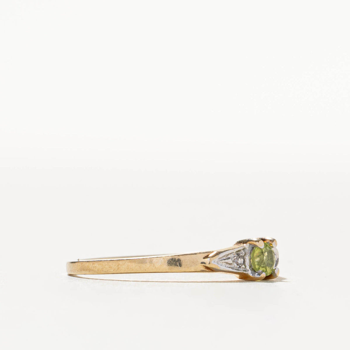 10k Peridot & Diamond Geometric Accented Ring | SZ 6
