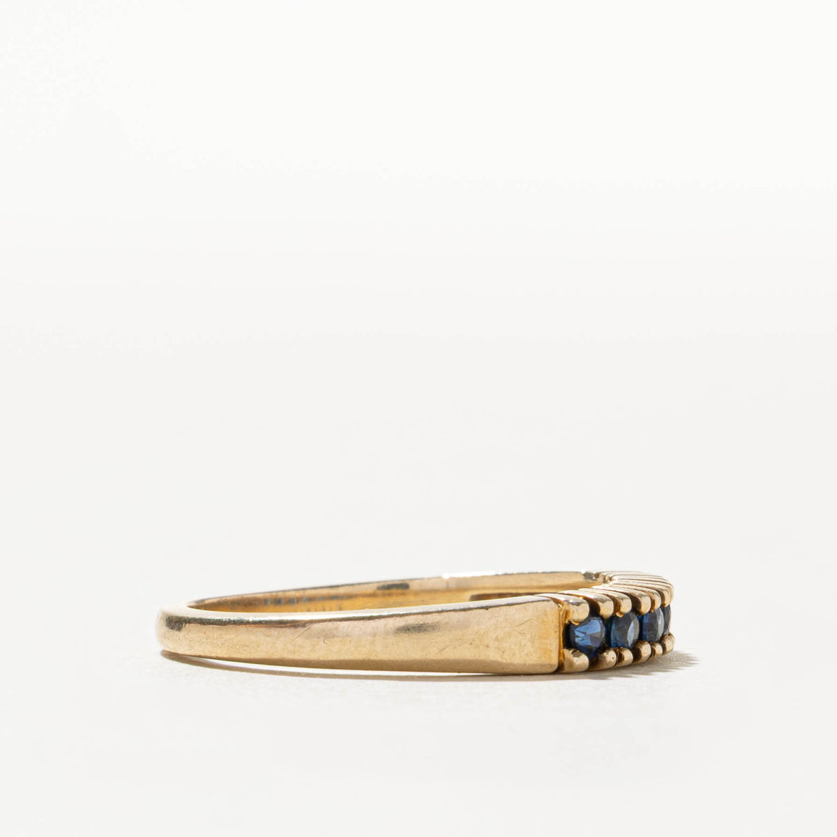 10k Six Stone Sapphire Band | 3.30mm | SZ 7.75