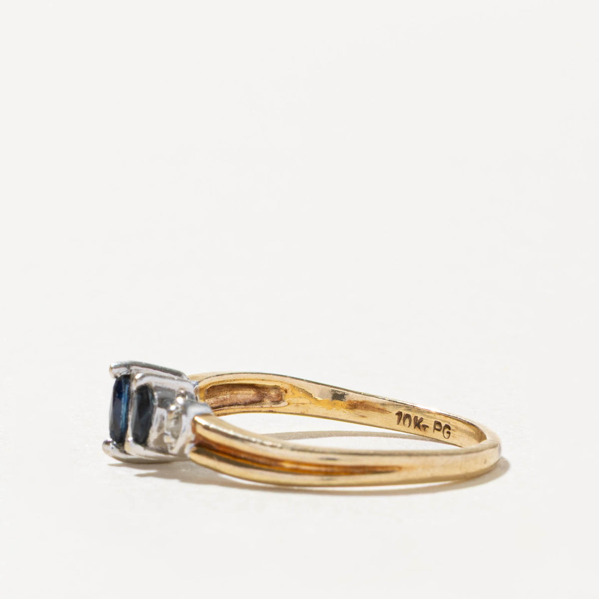 10k Three Stone Sapphire & Diamond Grooved Ring | SZ 4.5