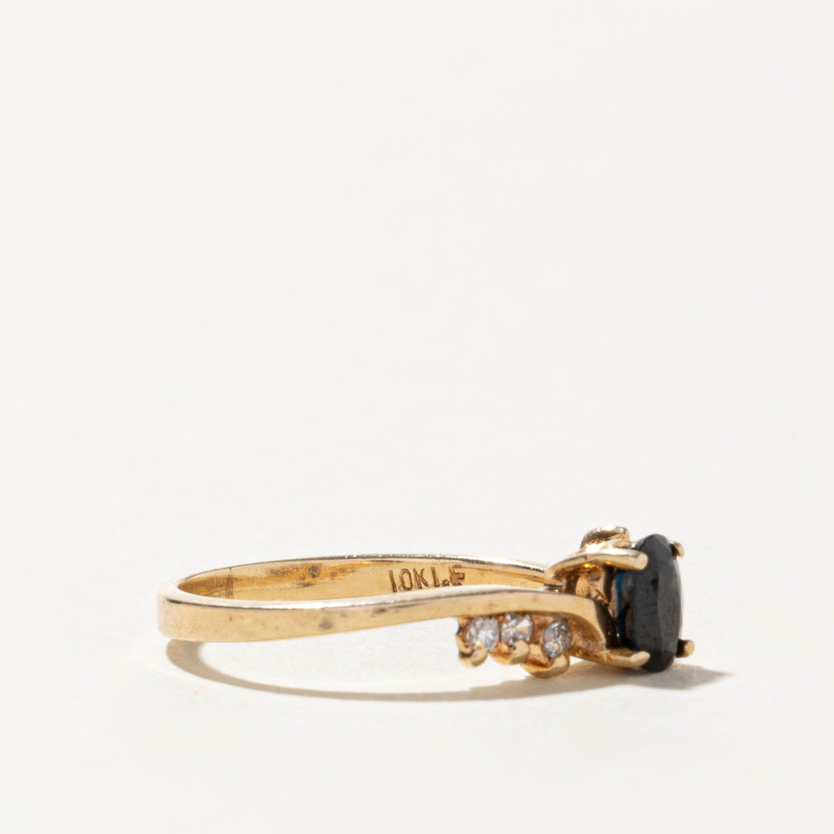 10k Oval Cut Sapphire & Diamond Bypass Ring | SZ 4.25
