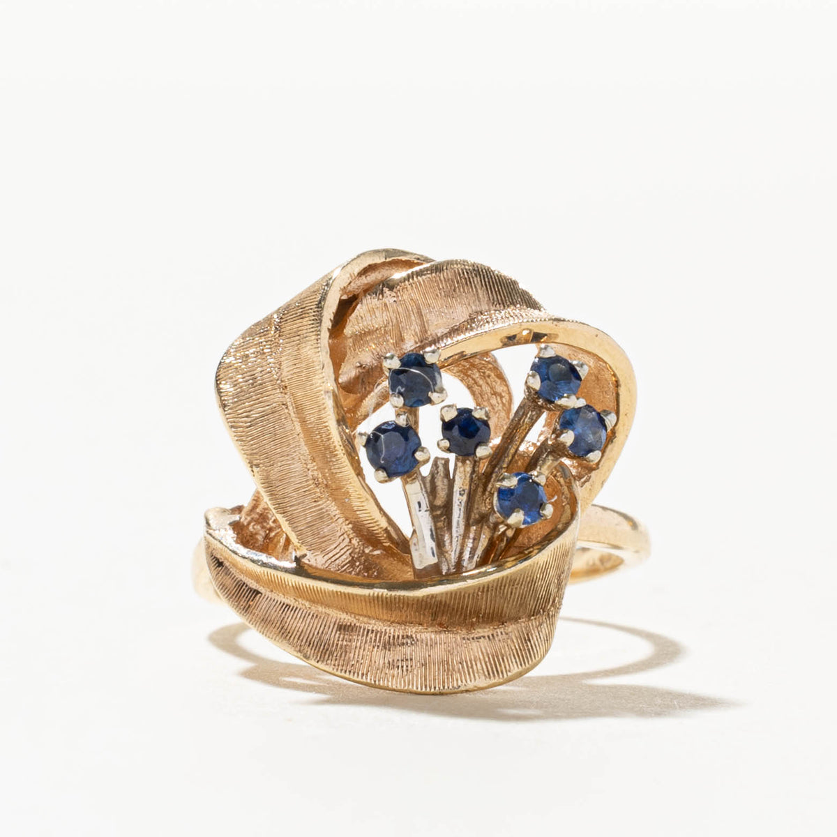 14k Scattered Sapphire Textured Floral Cocktail Ring | SZ 6.25
