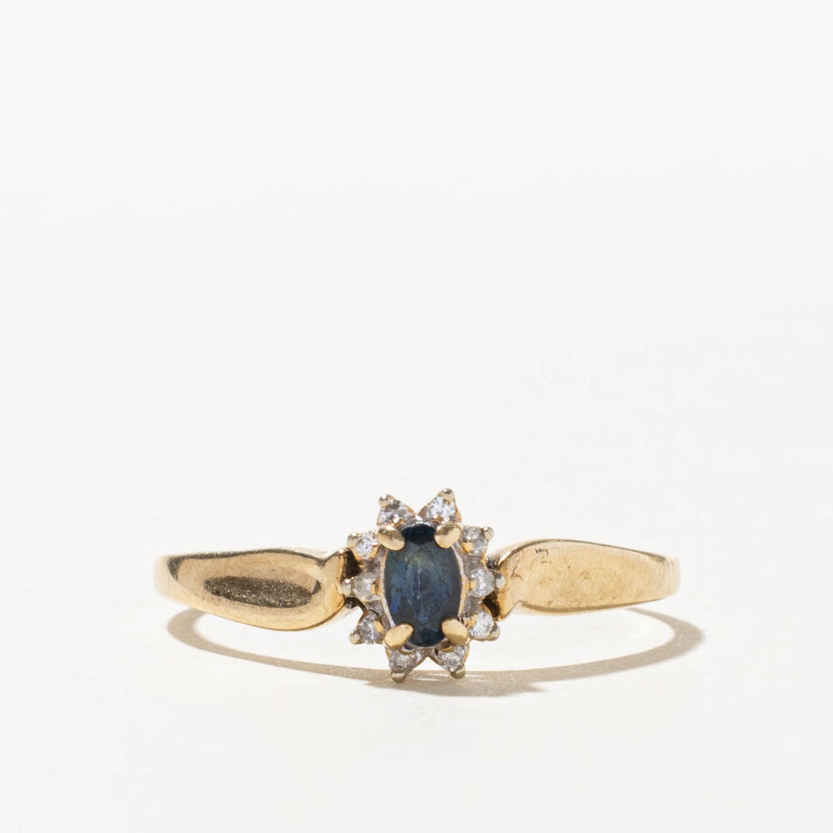 10k Oval Cut Sapphire & Diamond Halo Floral Ring | SZ 10