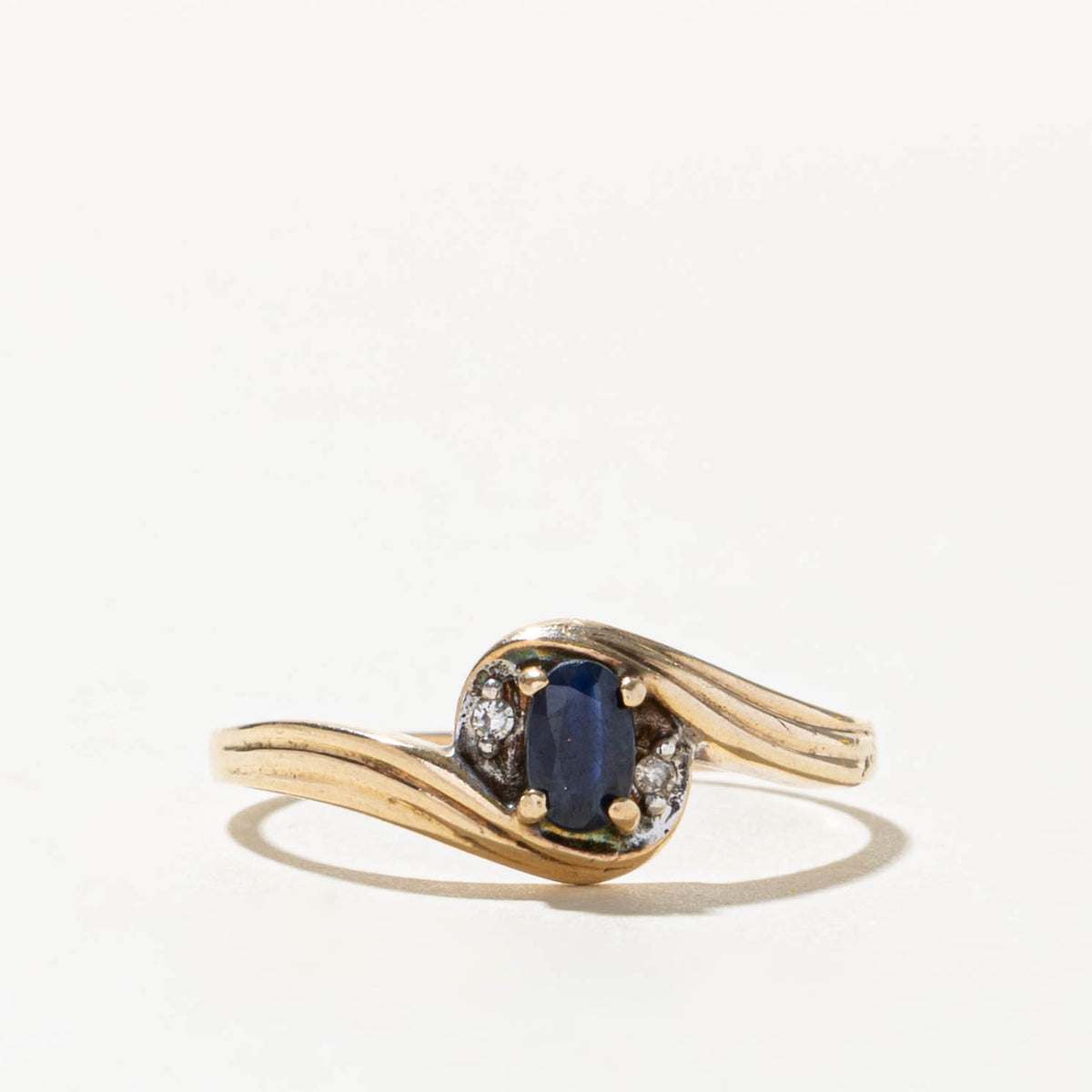 10k Sapphire & Diamond Grooved Bypass Ring | SZ 8