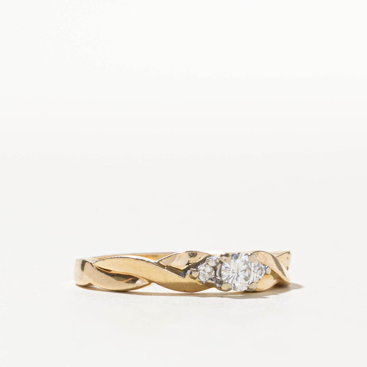 'Birks' Three Stone Diamond Twisted Ring | 0.19ctw | SZ 8