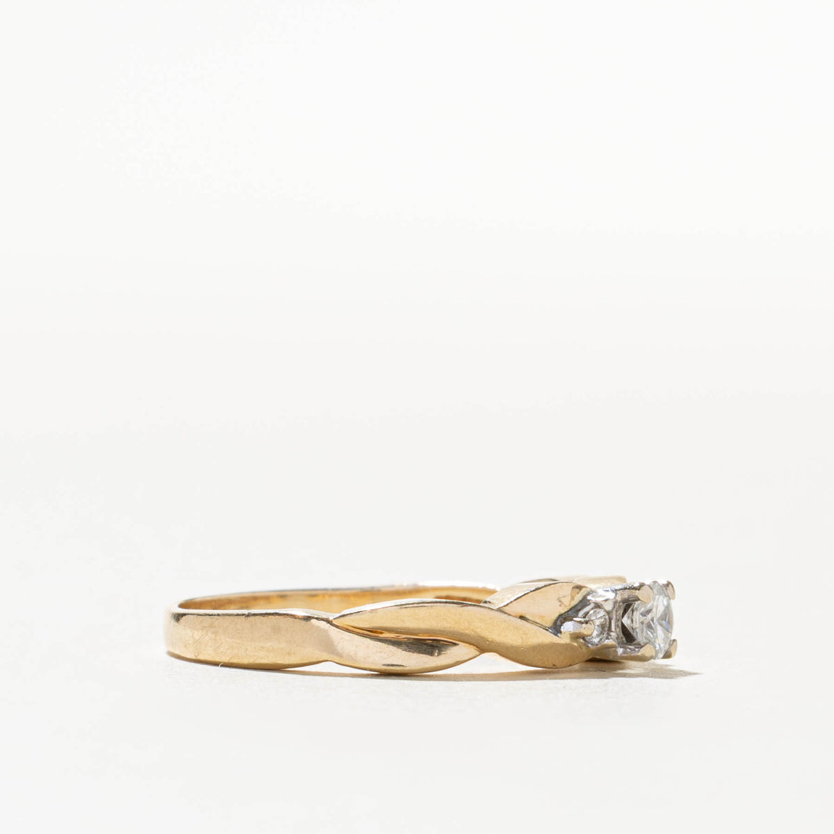 'Birks' Three Stone Diamond Twisted Ring | 0.19ctw | SZ 8