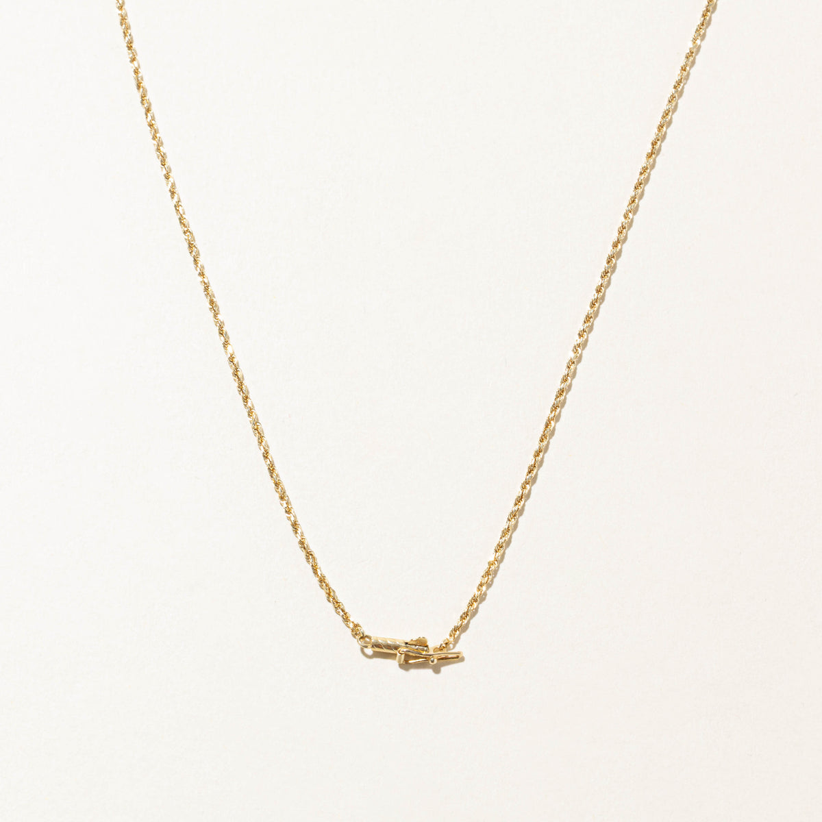 14k Yellow Gold Engraved Floral Bar Pendant Necklace | 16"