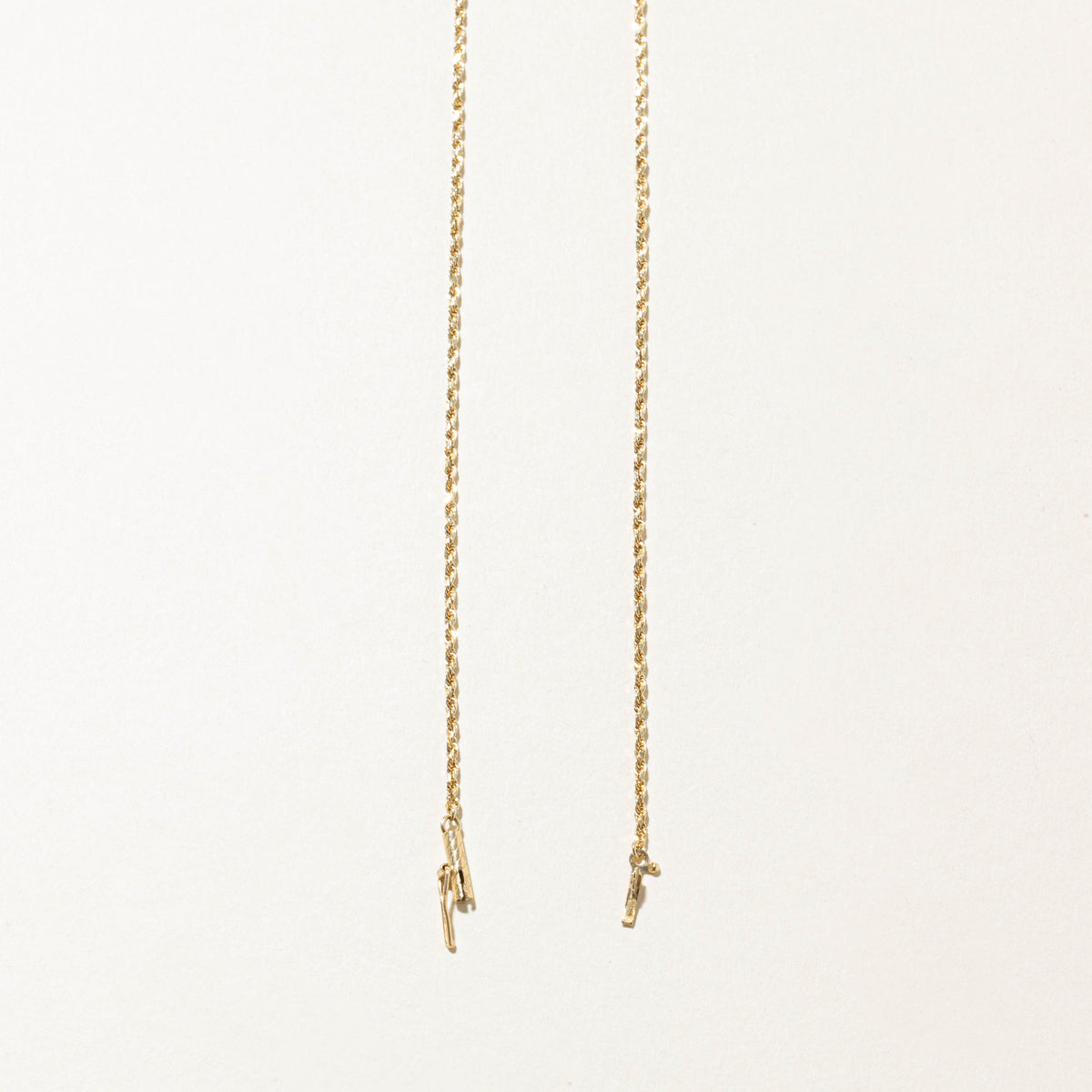 14k Yellow Gold Engraved Floral Bar Pendant Necklace | 16"