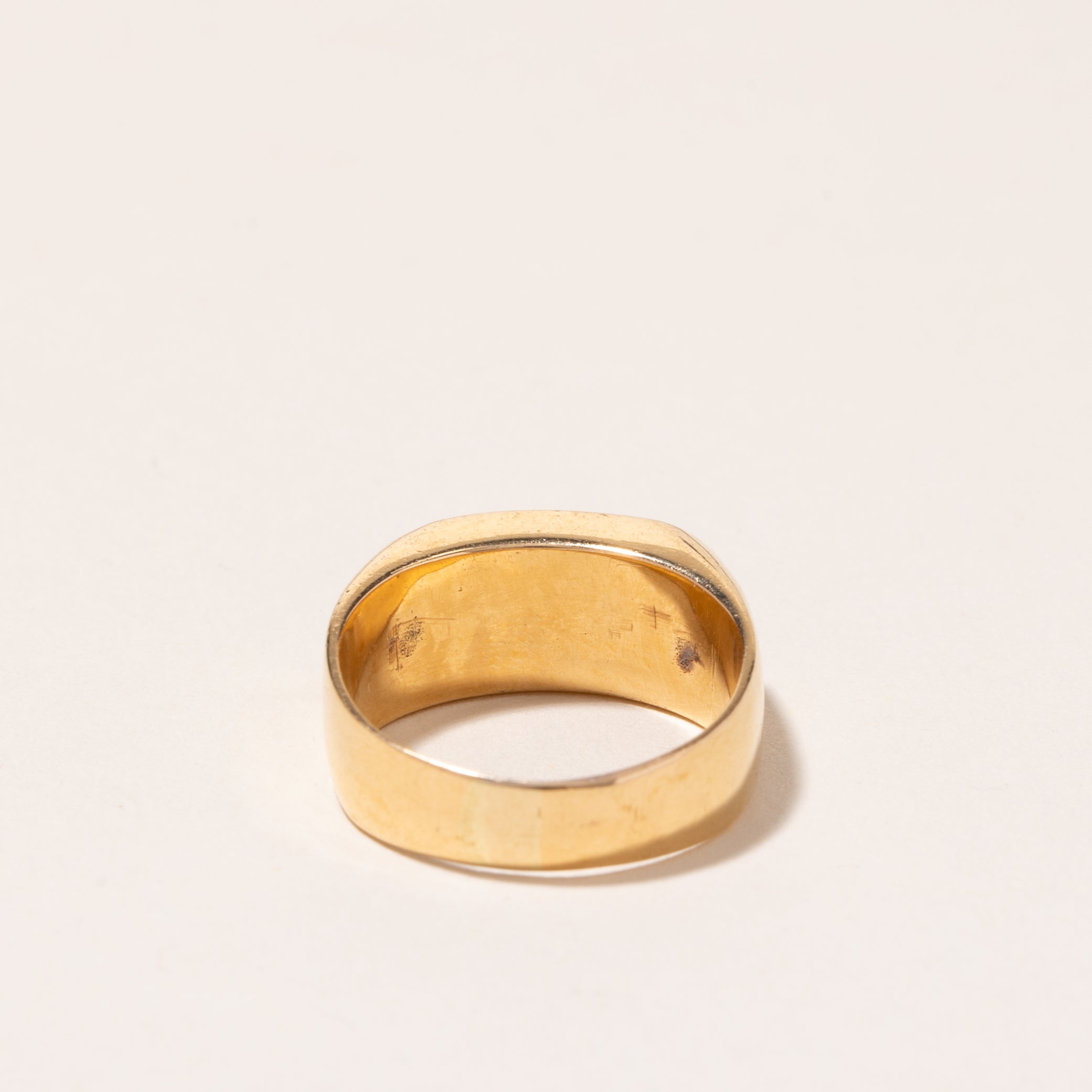 Bague en or jaune 18 carats et jade | 14,00 x 7,00 x 2,50 mm | Taille 6 