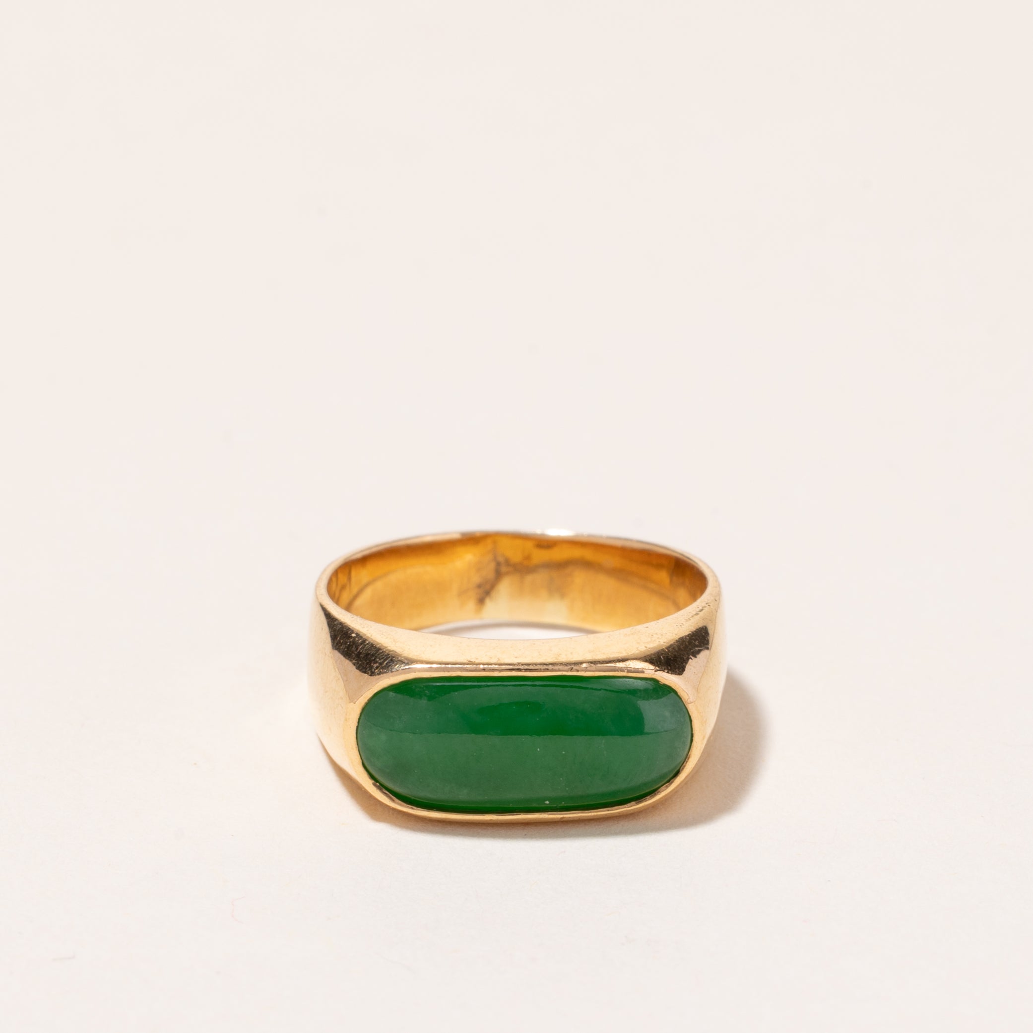 Bague en or jaune 18 carats et jade | 14,00 x 7,00 x 2,50 mm | Taille 6 