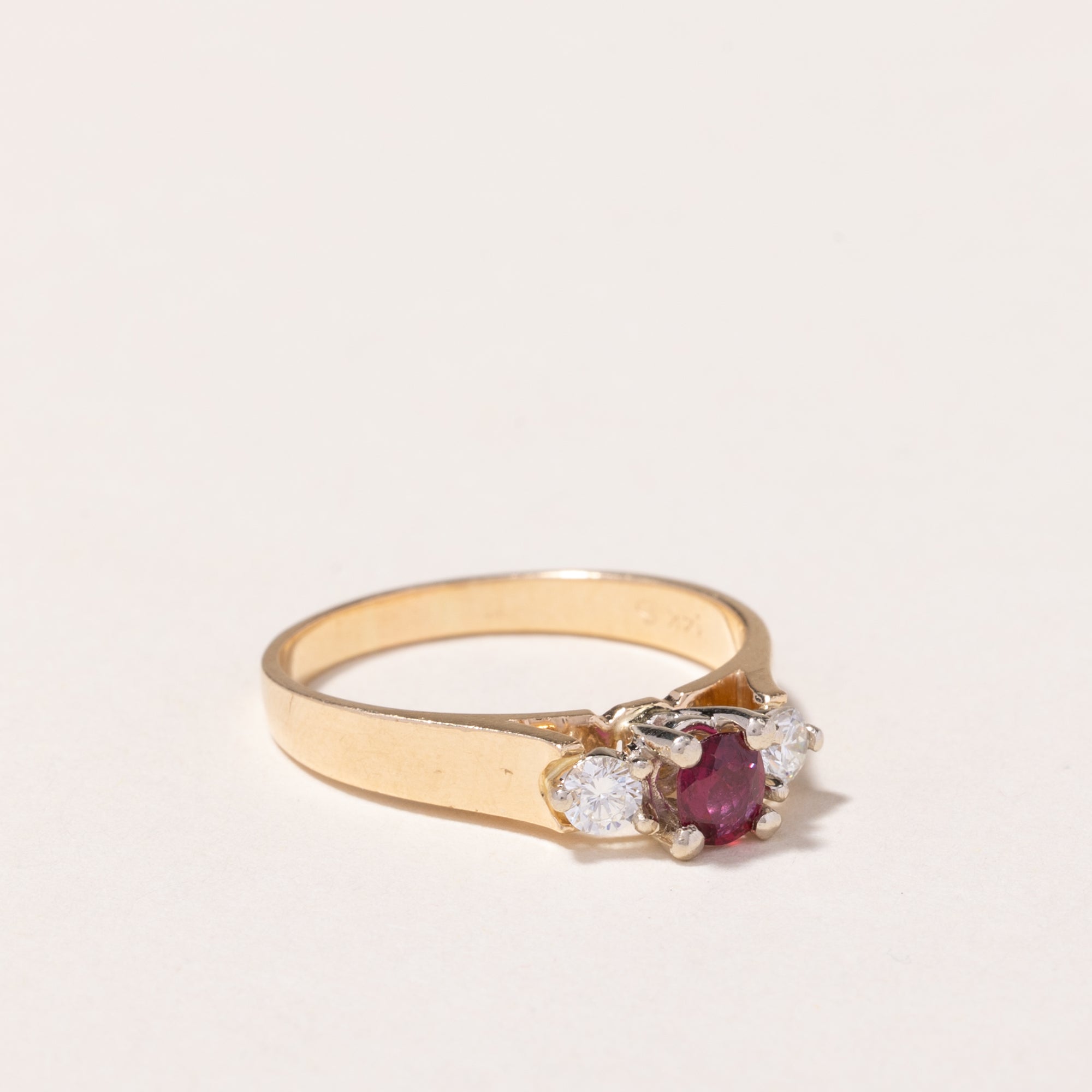 14k Yellow Gold Ruby & Diamond Ring | 0.22ct, 0.20ctw | SZ 7