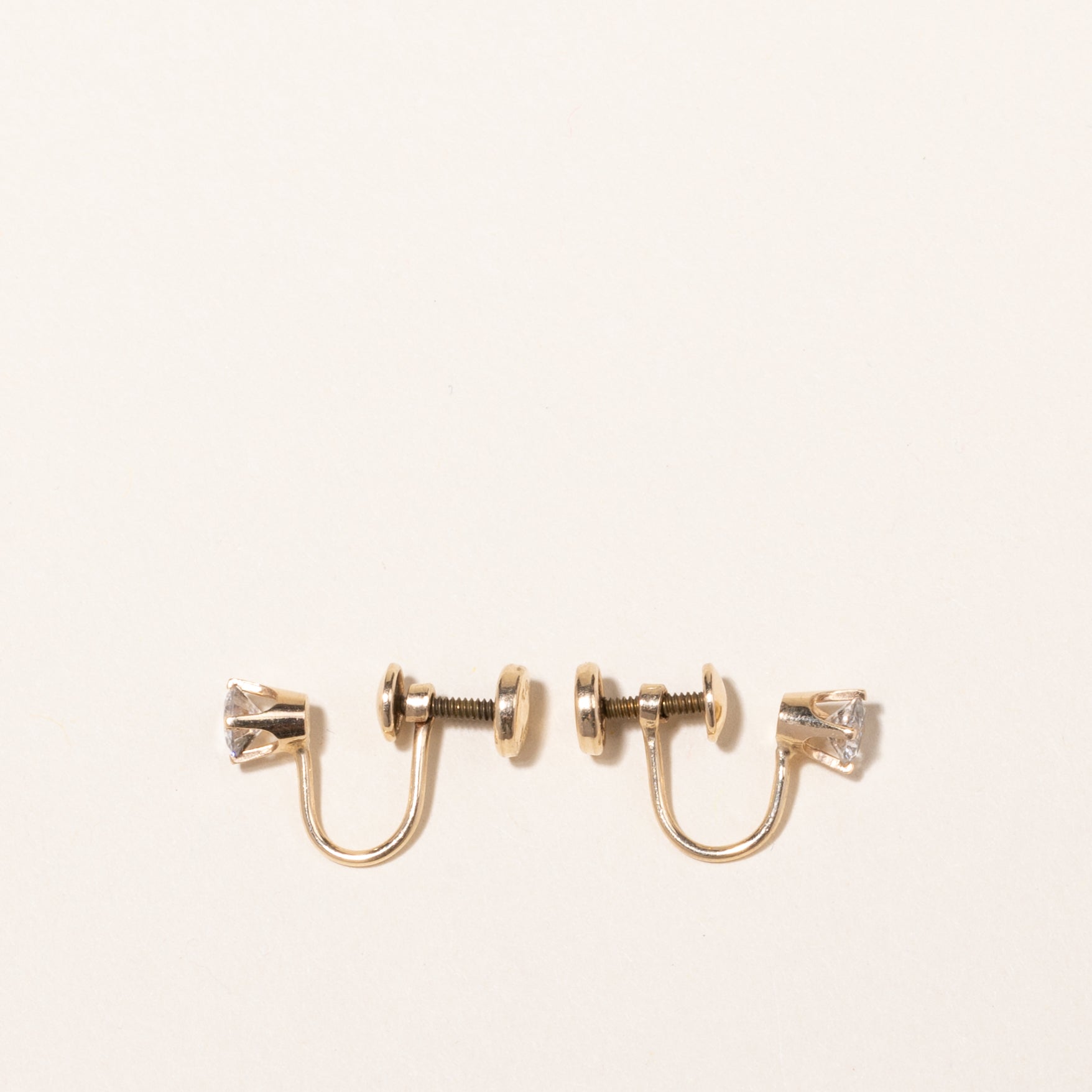 14k Yellow Gold Diamond Earrings | 0.66ctw | 2x1x0.4cm