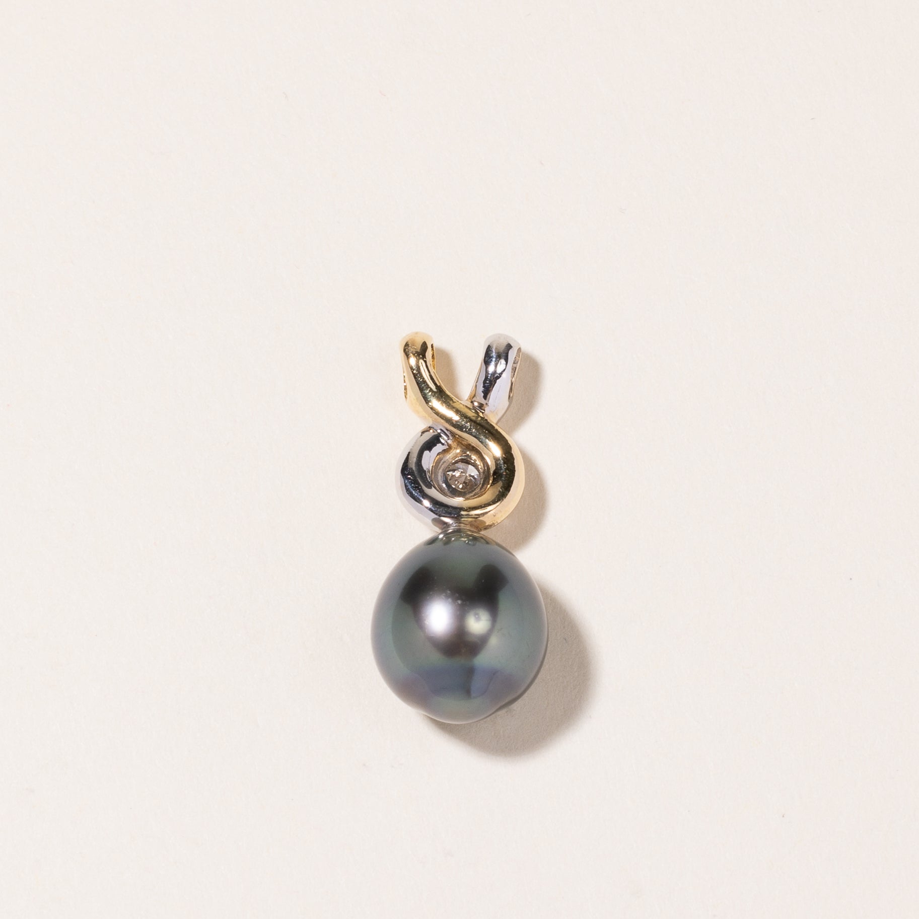 18K Two Tone Gold Black South Sea Pearl & Diamond Pendant | 13.00x11.50x11.60mm, 0.20ct