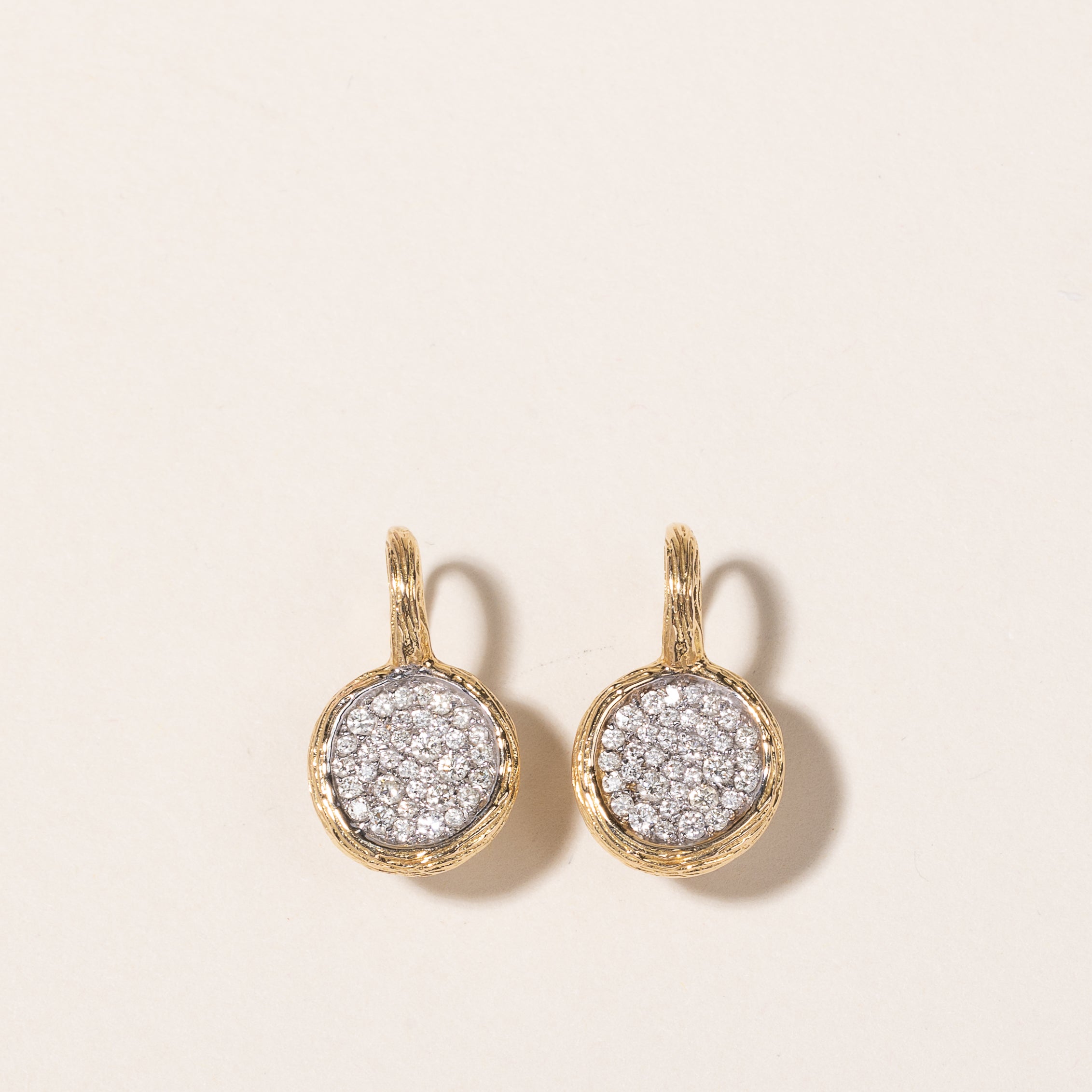 Boucles d'oreilles en or jaune 18 carats et diamants | 0,85 ct au total 