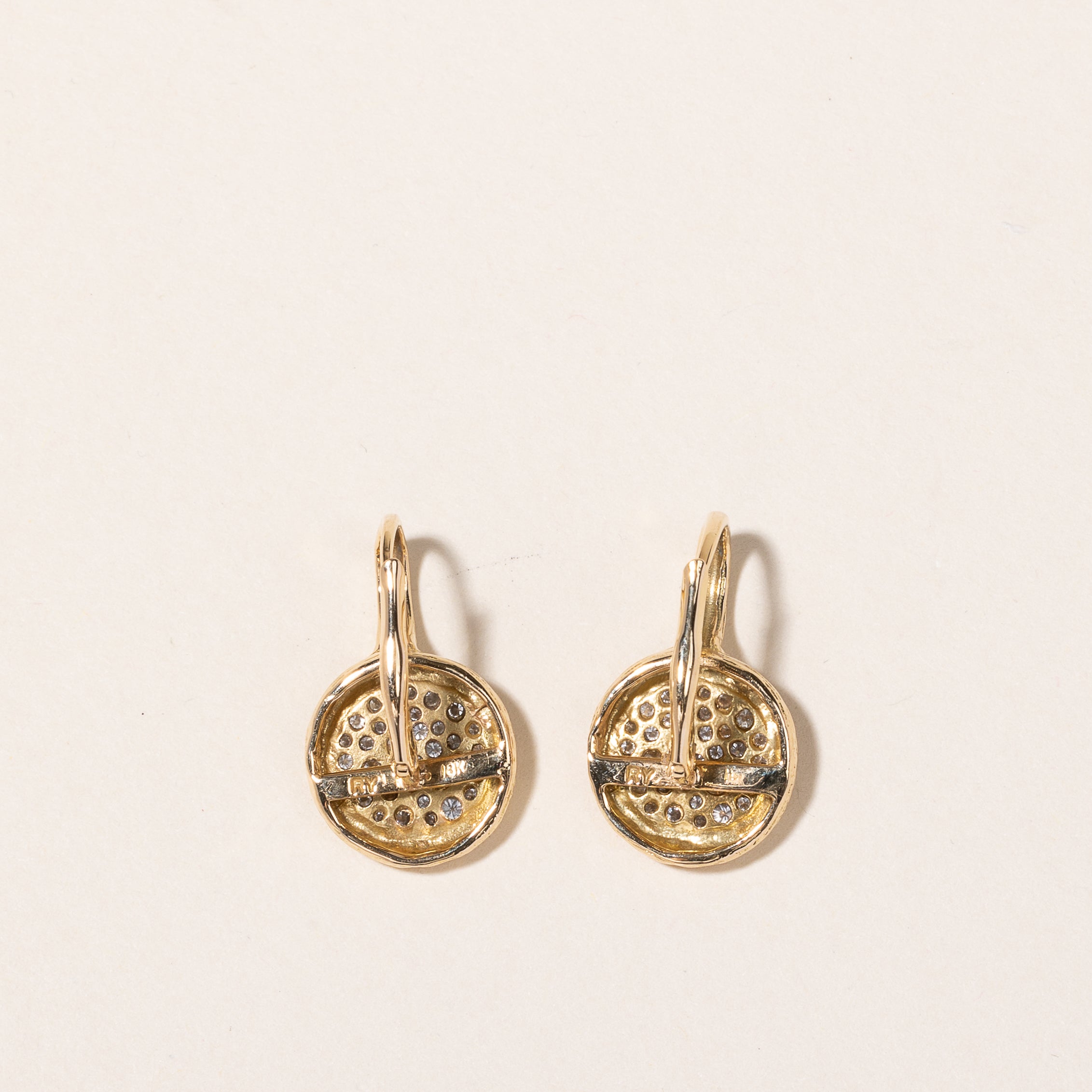 Boucles d'oreilles en or jaune 18 carats et diamants | 0,85 ct au total 