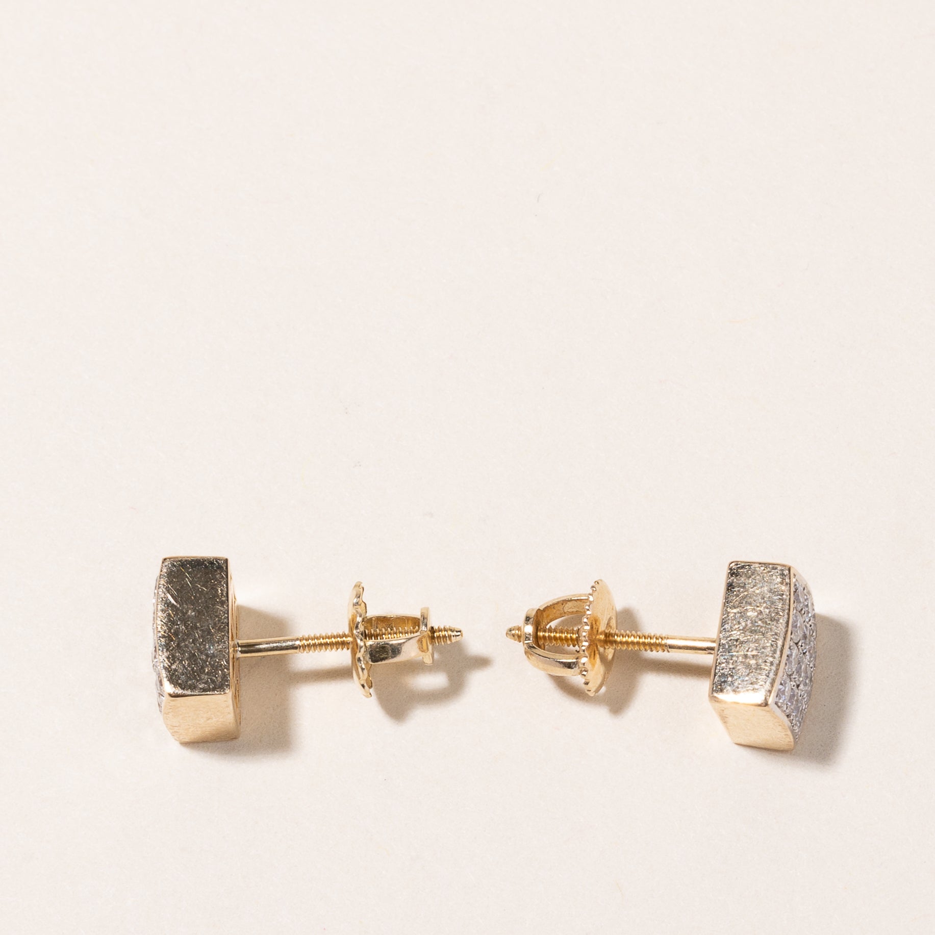 Boucles d'oreilles en or jaune 14 carats et diamants | 0,55 ct au total 
