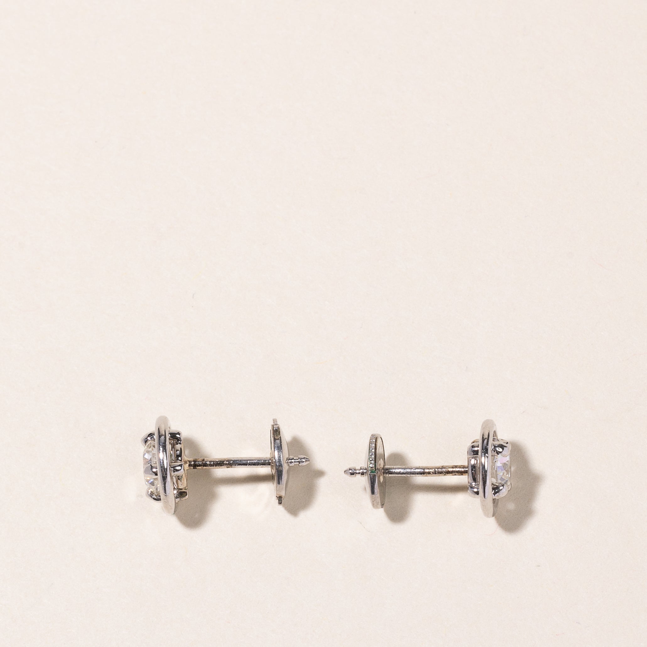 Boucles d'oreilles en or blanc 18 carats serties de diamants taille ancienne européenne | 0,62 ct VS1/VS2 I/J | 