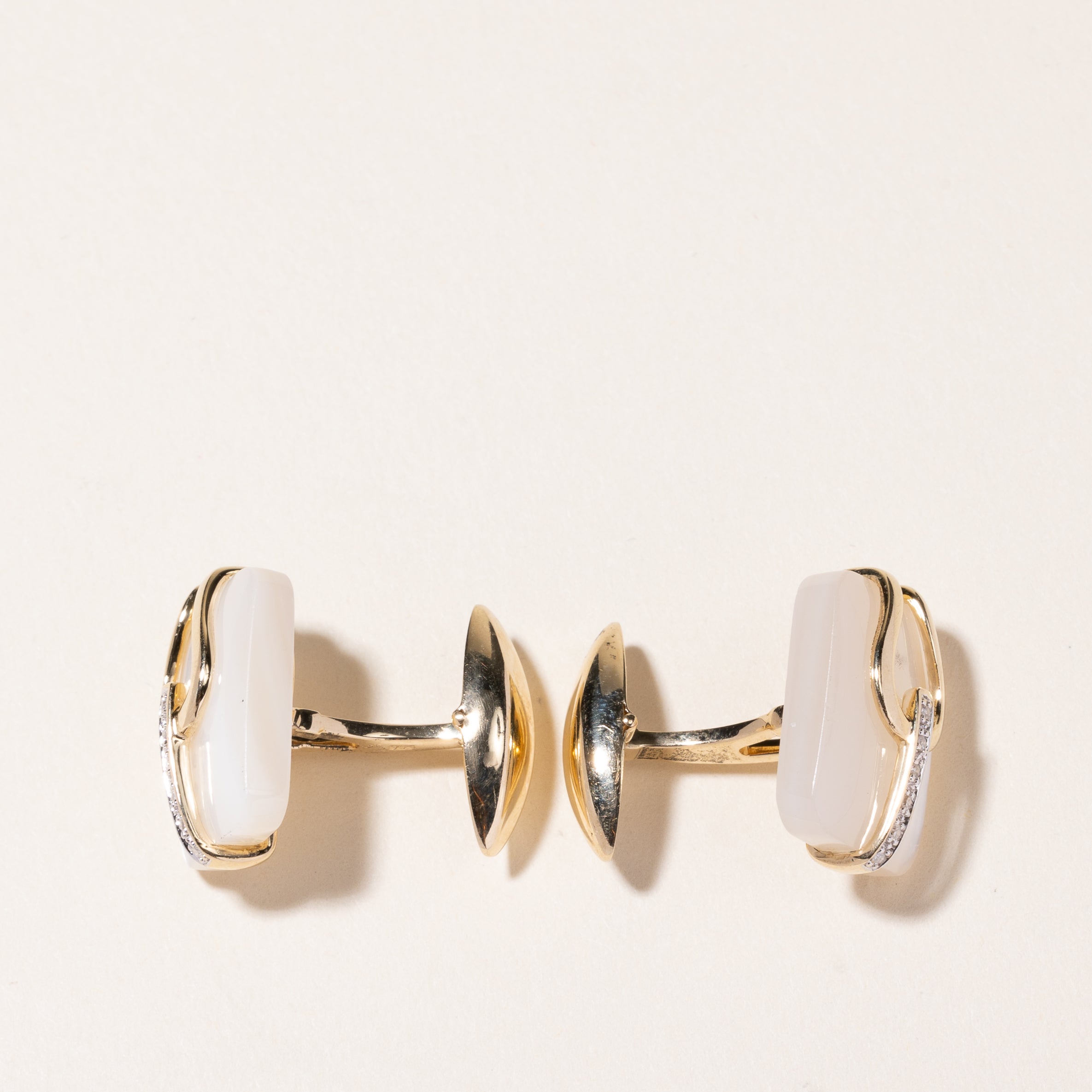 14k Yellow Gold Diamond & Pearl Cufflinks | 0.05ctw, 17.2x13.3mm |