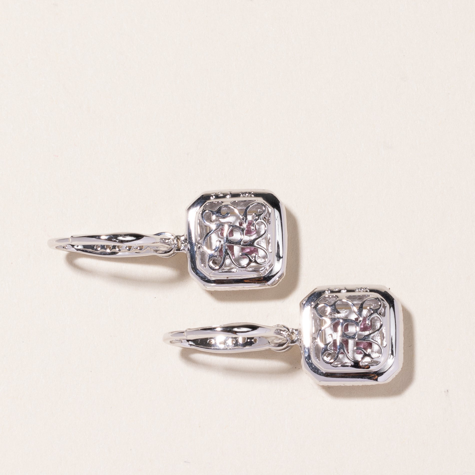 Boucles d'oreilles pendantes en or blanc 14 carats, saphir rose et diamants | 0,78 ct, 0,34 ct | 