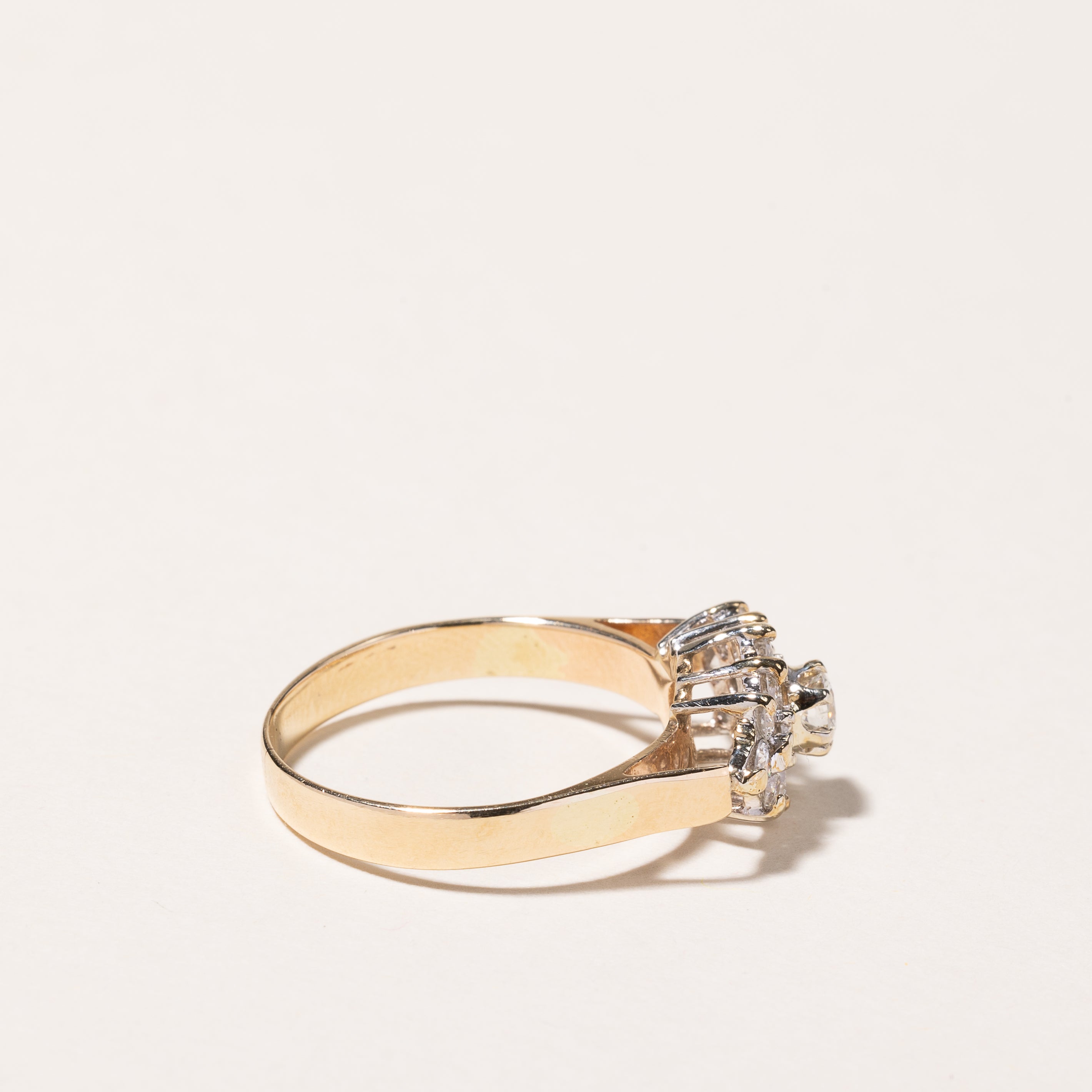 Bague en or jaune 14 carats sertie de diamants | 0,71 ct au total | Taille 7,25 