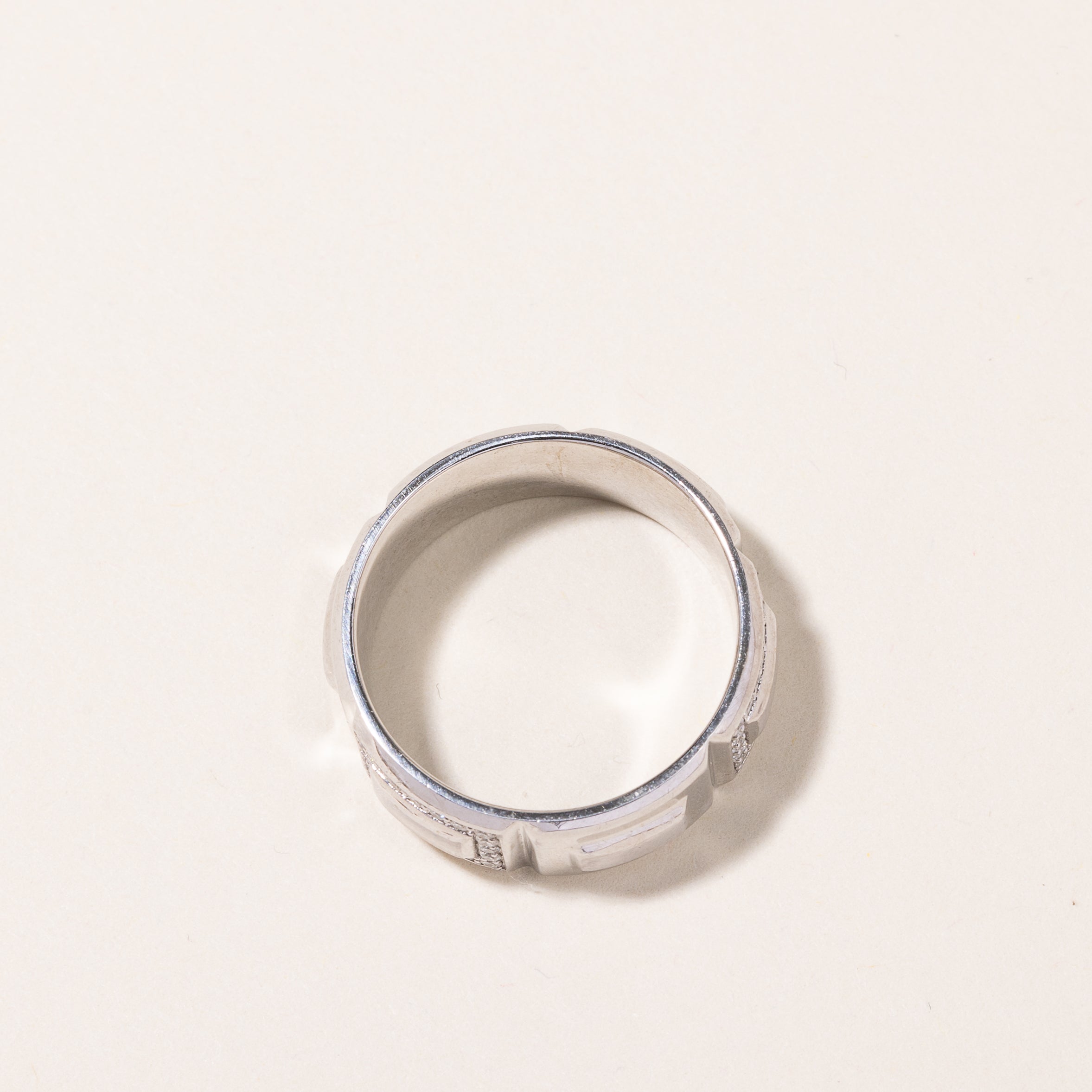 Alliance en or blanc 14 carats sertie de diamants | 0,48 ct au total | Taille 8 