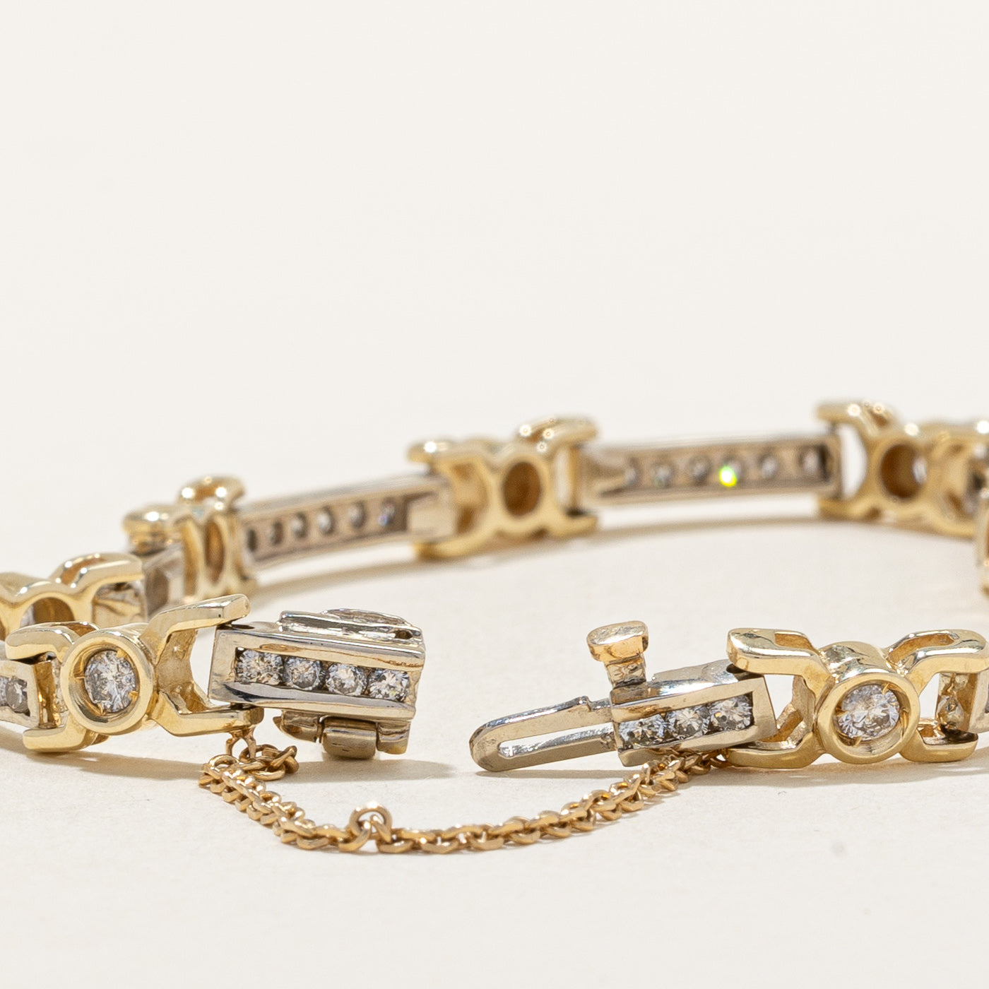 Bracelet en diamants bicolores | 2,40 ct | 7,5 po | 