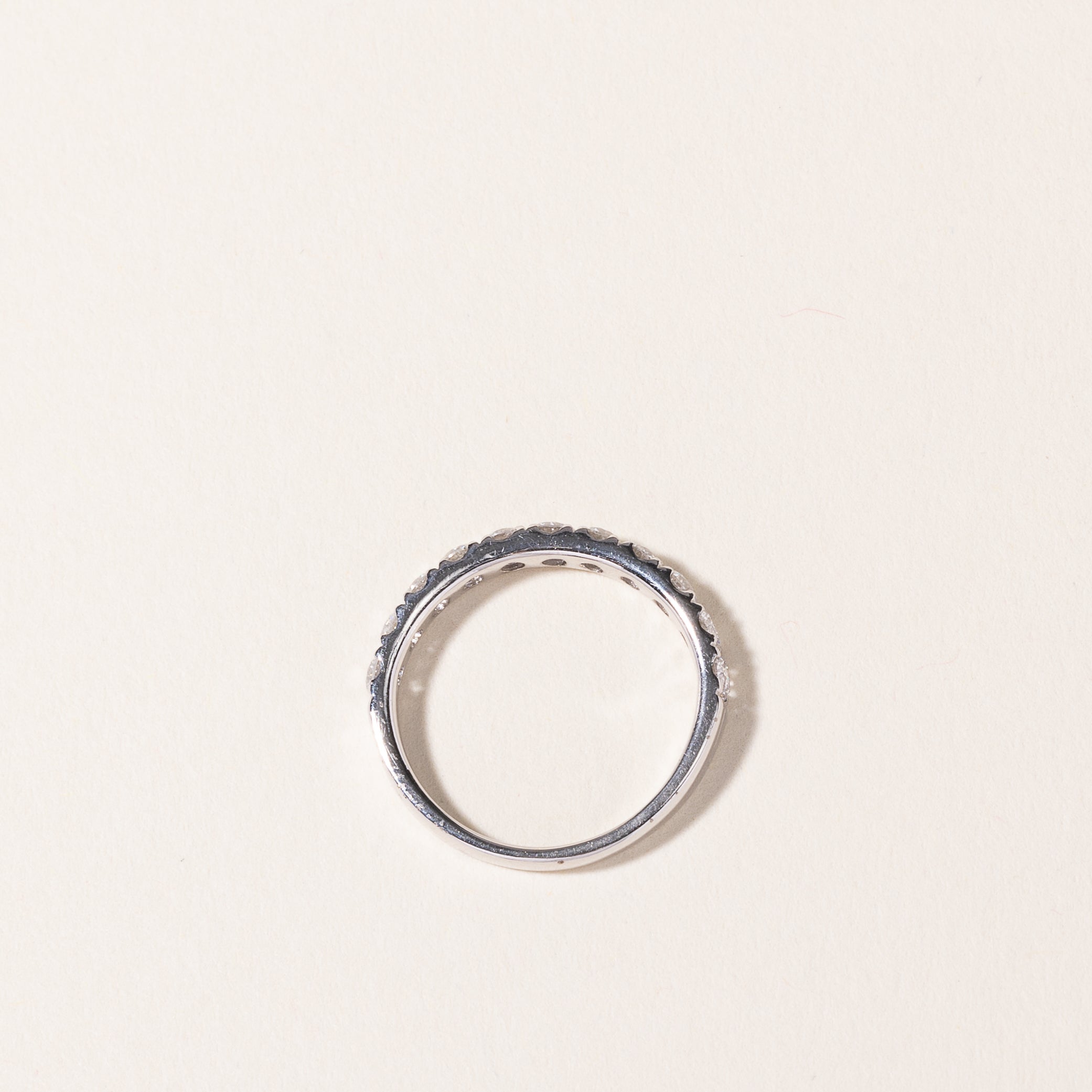 Alliance demi-éternité en or blanc 18 carats sertie de diamants | 0,69 ct au total | Taille 5 
