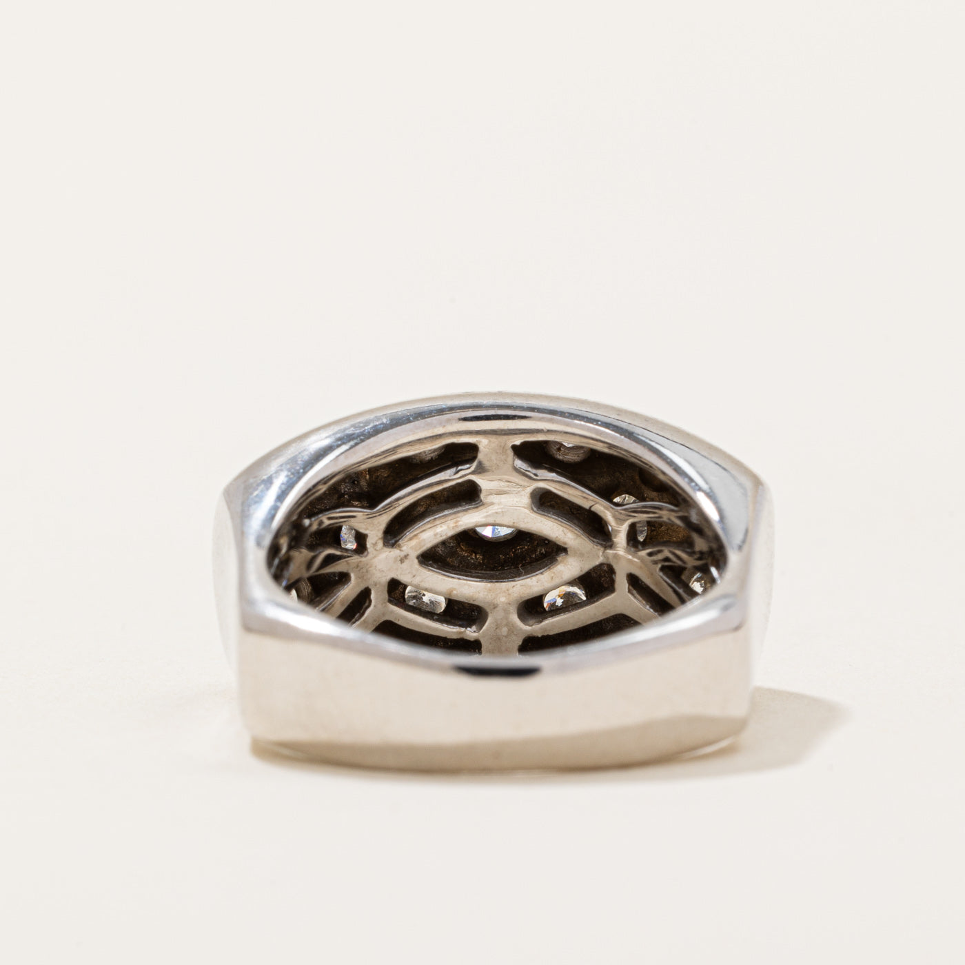 Flush Set Diamond Ring | 0.61ctw | SZ 5.75 |