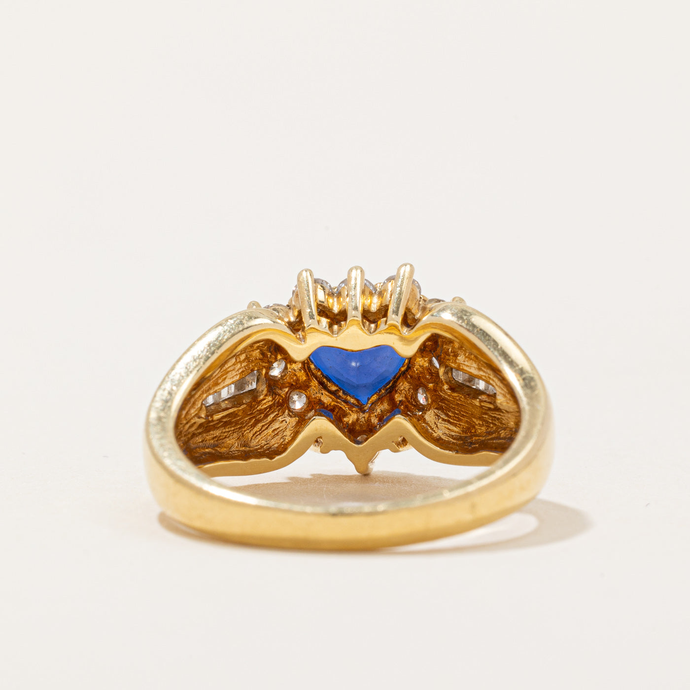Bague cœur halo saphir et diamants | 0,89 ct, 0,52 ct au total | Taille 6,25 | 
