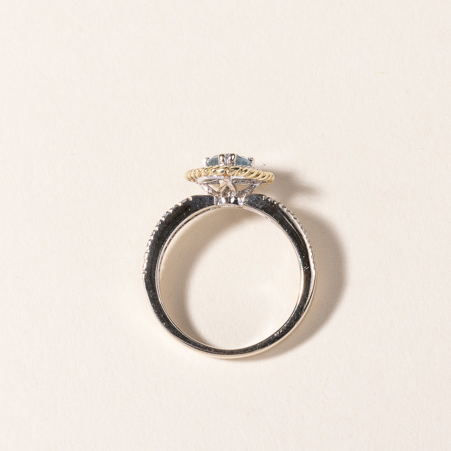 Bague en aigue-marine et diamants | 0,65 ct, 0,27 ct au total | Taille 5,5 