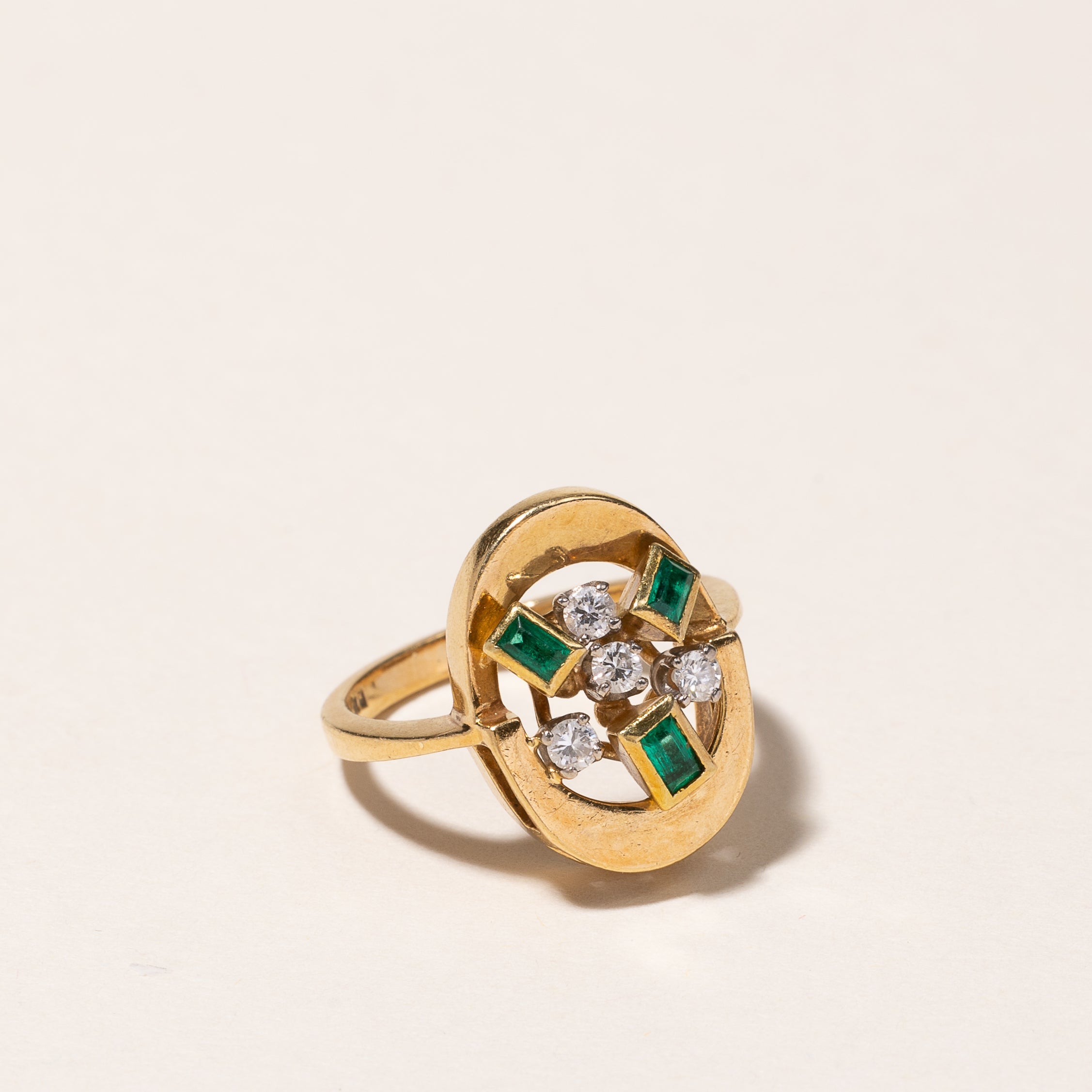 18k Yellow Gold Emerald & Diamond Ring | 0.25ctw, 0.16ctw | SZ 5.5
