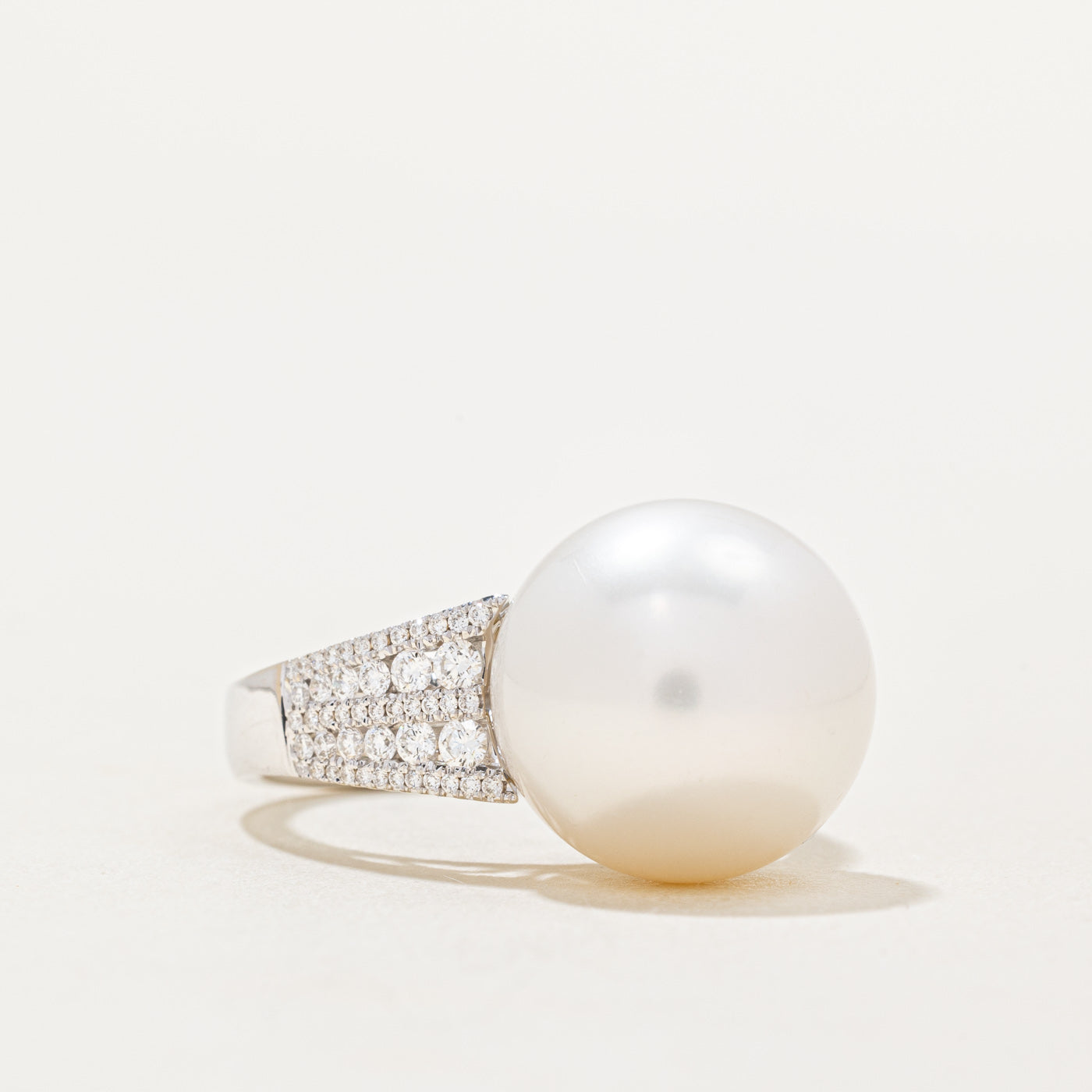 South Sea Pearl & Diamonds Ring | 0.77ctw, 0.13ctw | SZ 6.75 |