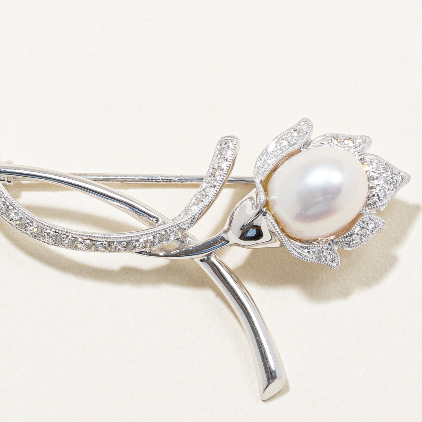 Fresh Water Pearl & Diamond Brooch | 0.21ctw |