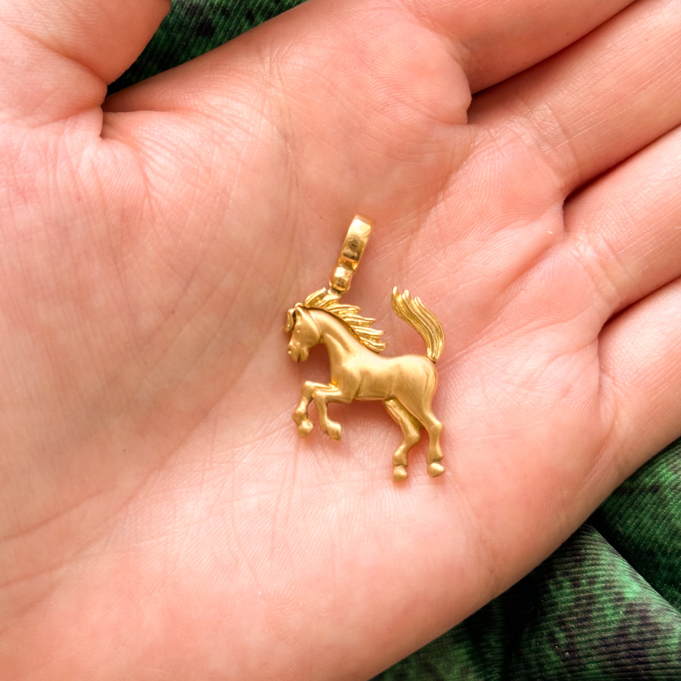 18k Yellow Gold Horse Pendant