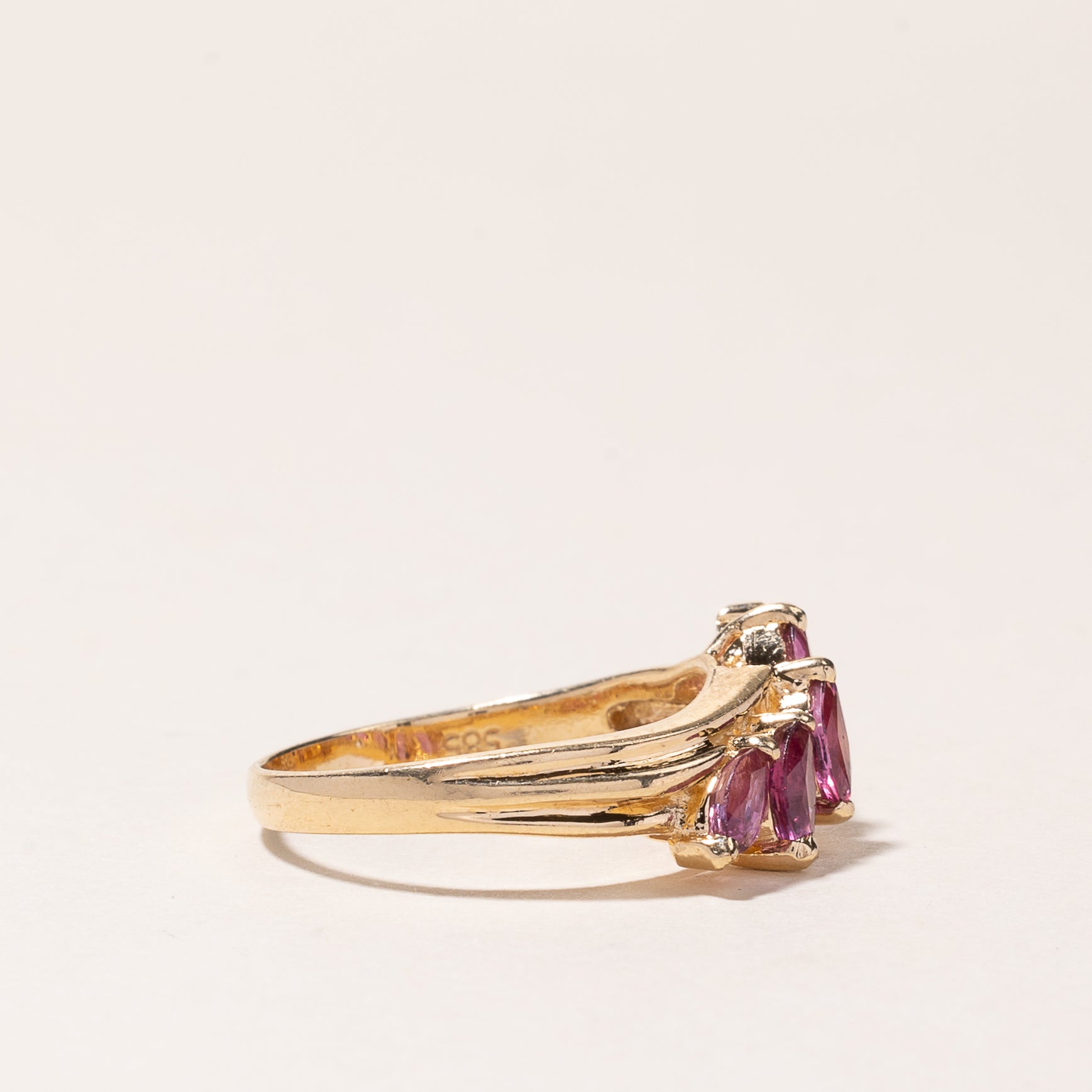 14k Yellow Gold Pink Sapphire Ring | 0.86ctw | SZ 6.25
