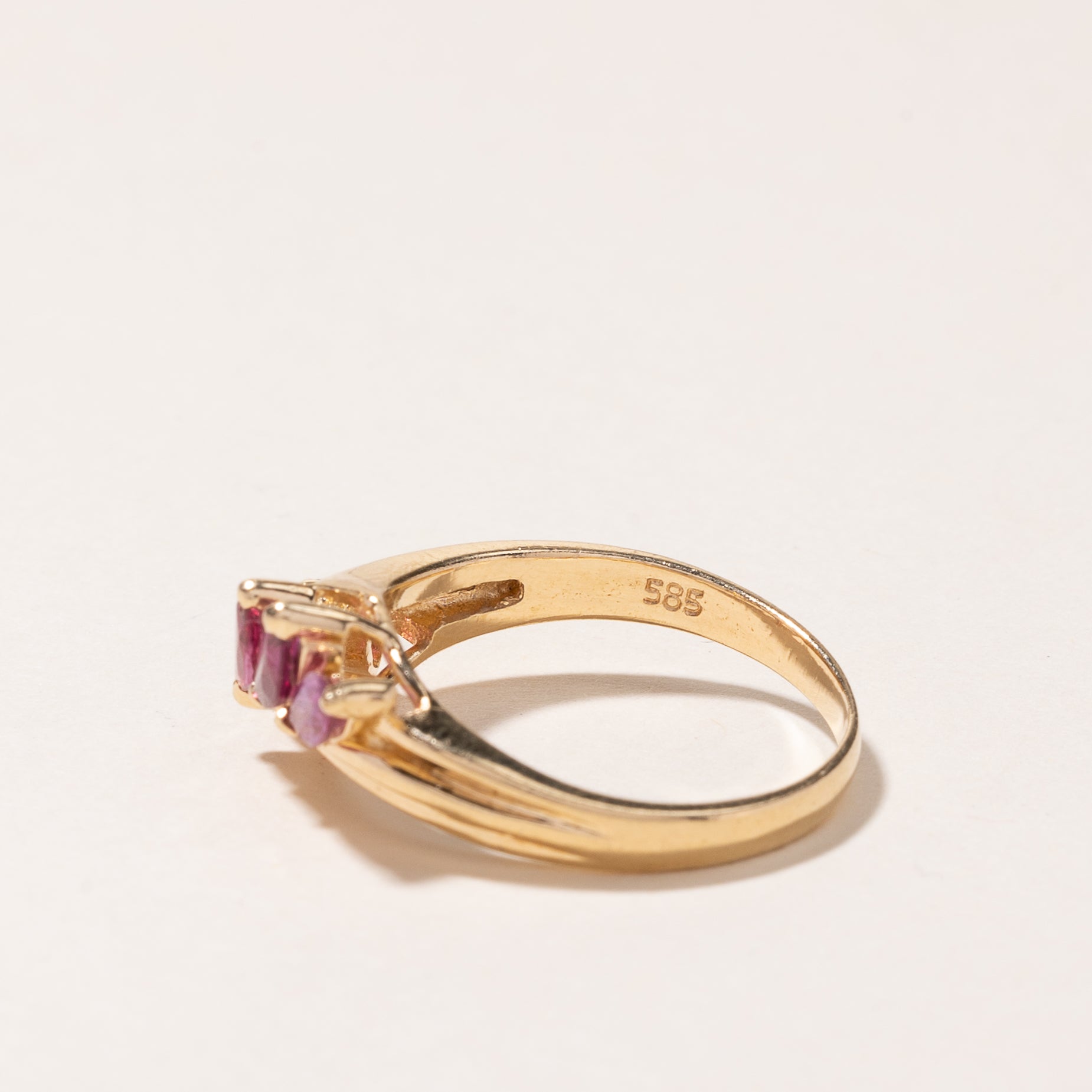 14k Yellow Gold Pink Sapphire Ring | 0.86ctw | SZ 6.25