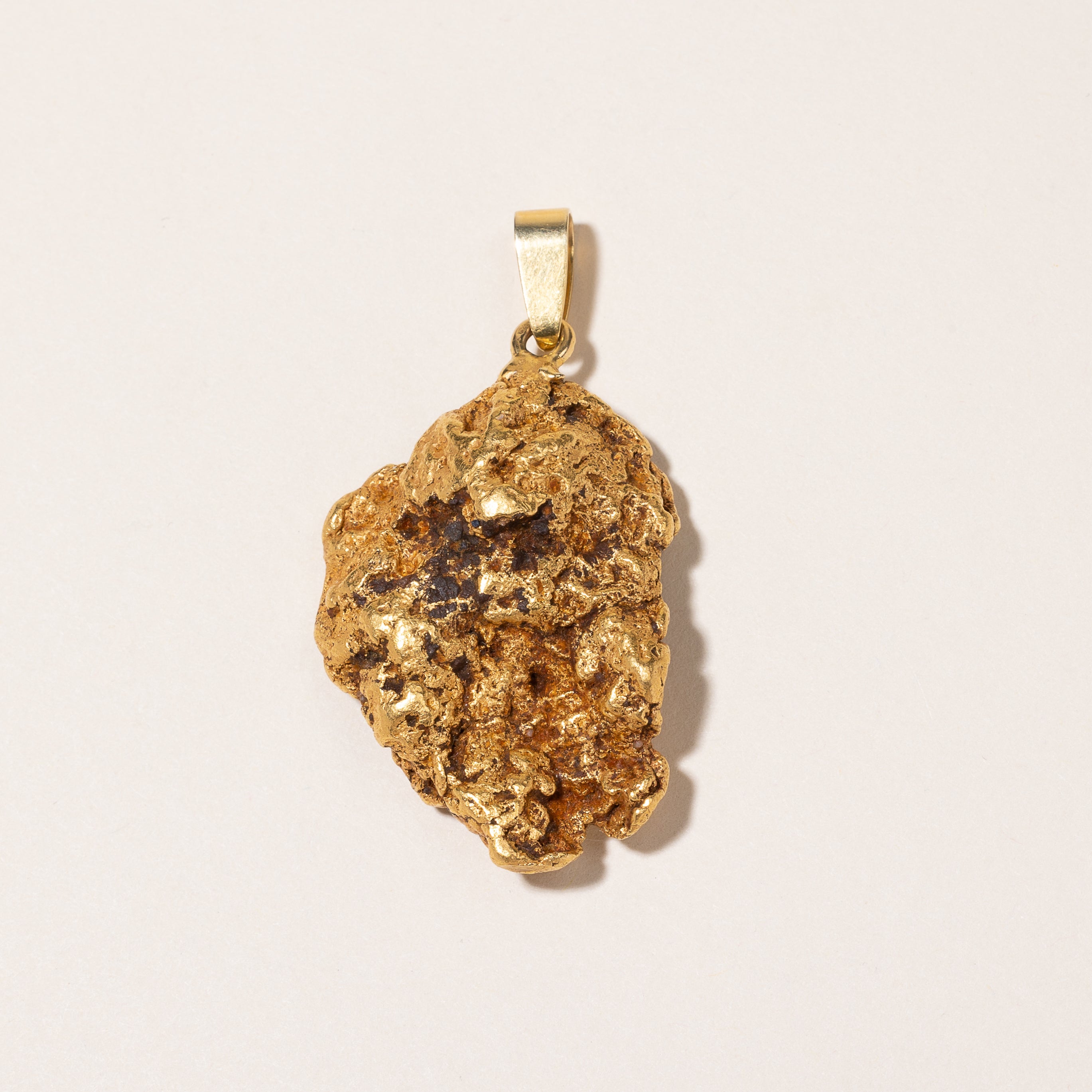 23k Yellow Gold Emerald Nugget Pendant | 1.66ct |