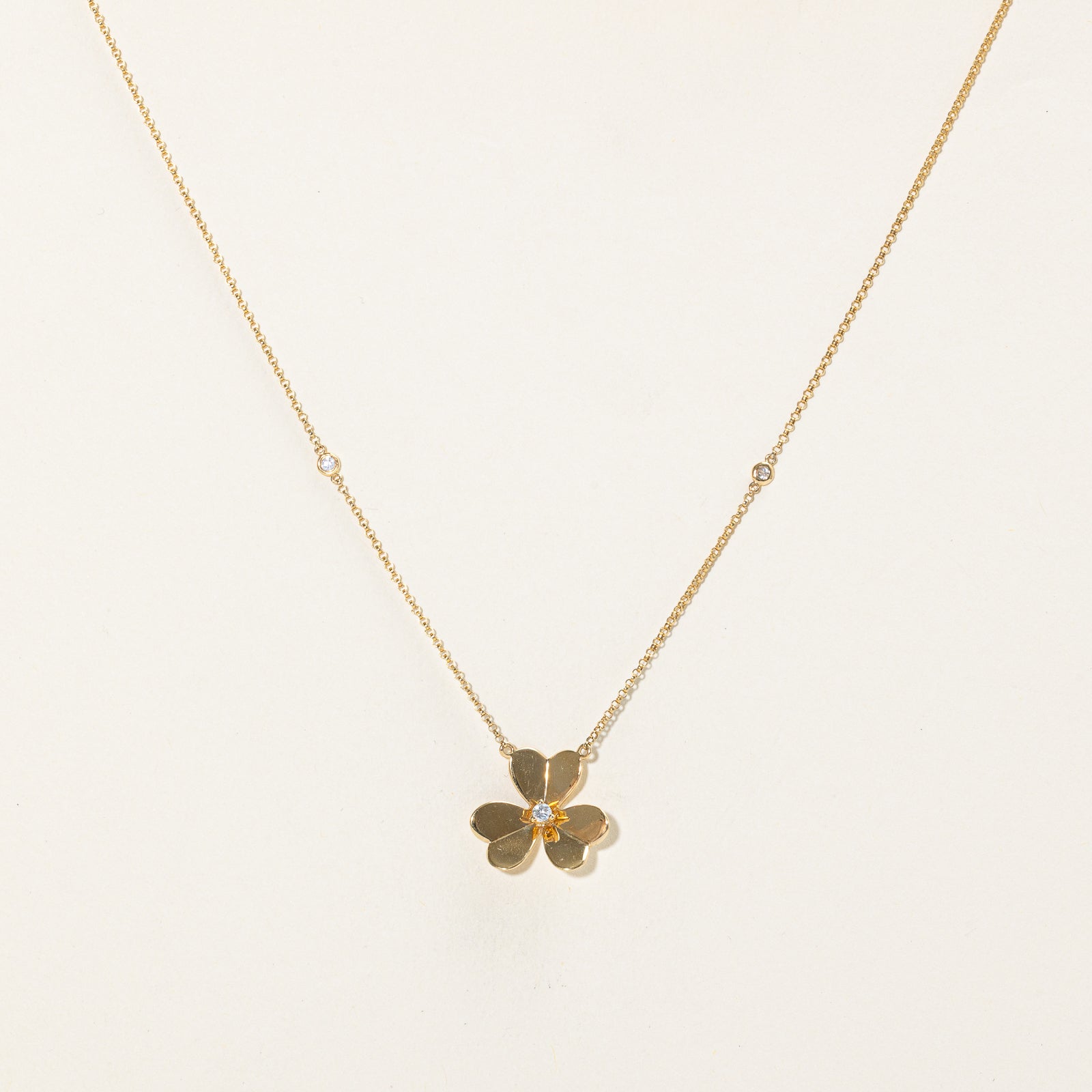 18K Diamond Flower Fixed Pendant Necklace | 0.12ctw | 18"