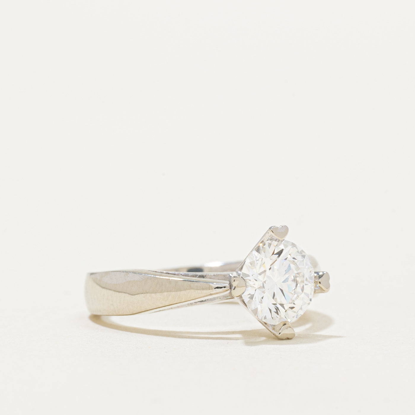GIA Diamond Solitaire Reverse Tapered Ring | GIA 1.01ct VS1 E Ex | SZ 3.75