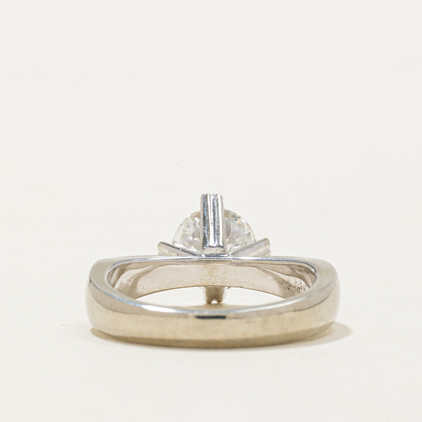 GIA Diamond Solitaire Reverse Tapered Ring | GIA 1.01ct VS1 E Ex | SZ 3.75