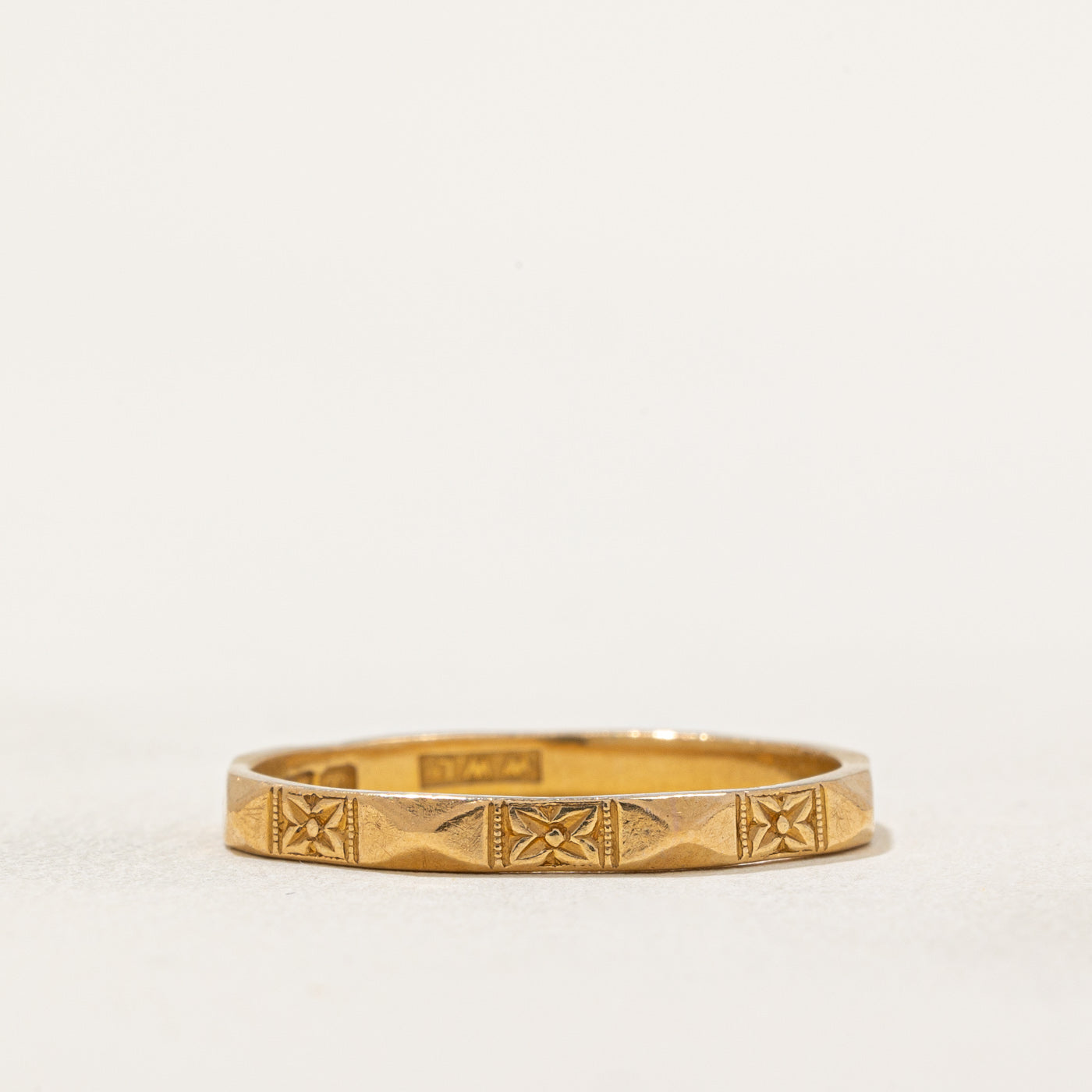 1956 London 22k Yellow Gold Band with Flower Motif | SZ 8.75 |