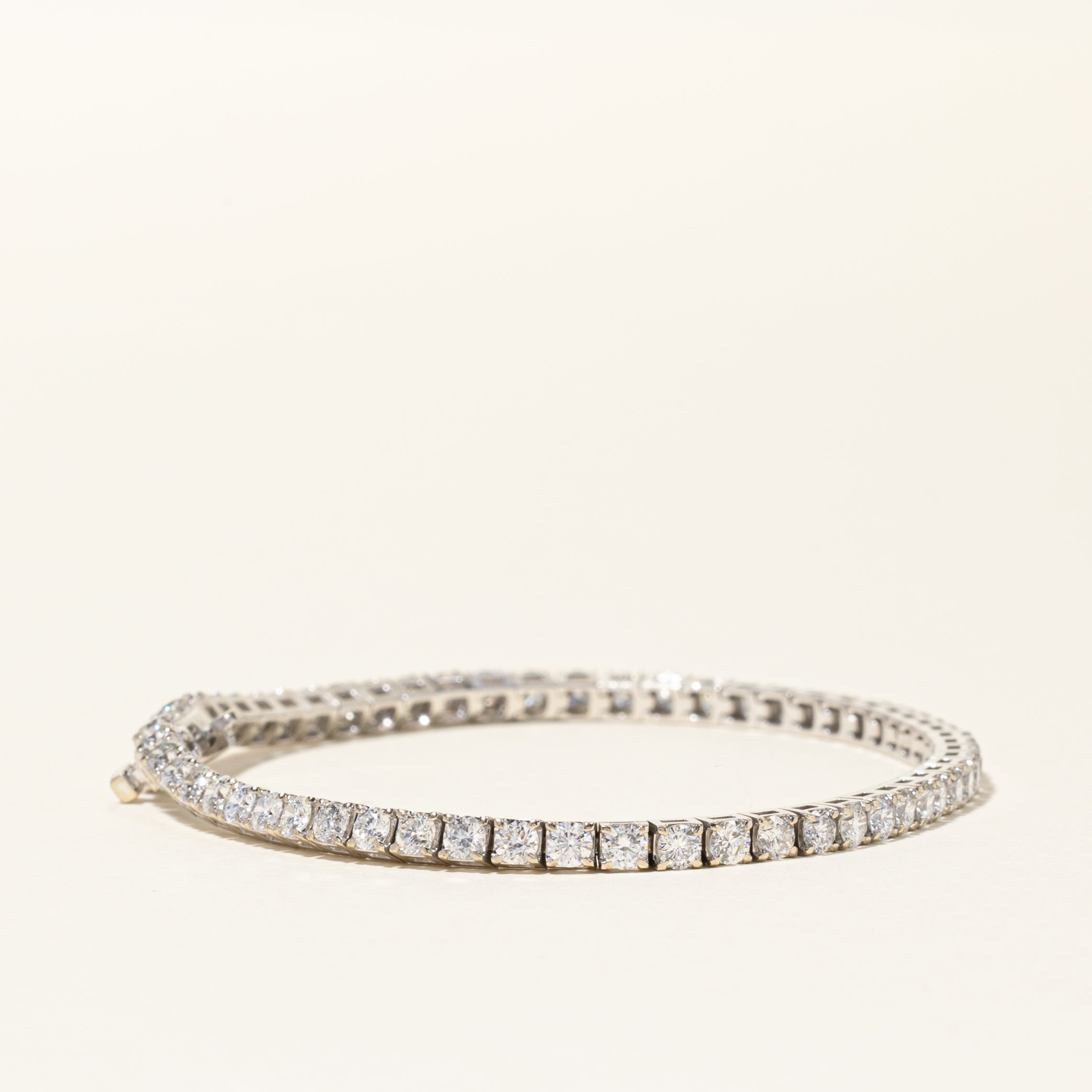 Bracelet tennis en or blanc 14 carats et diamants | 3,71 ct au total | Taille 7" 