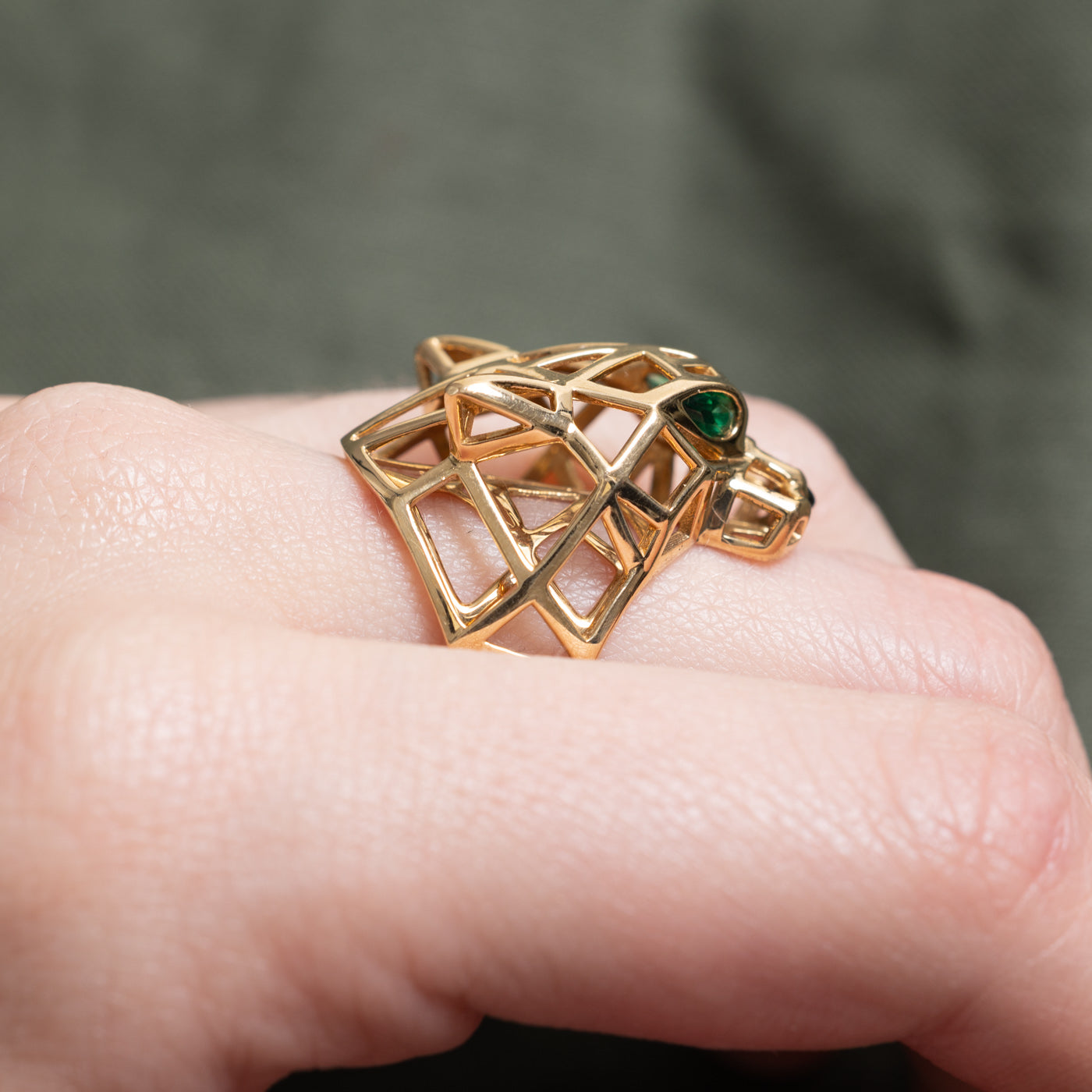 18K Garnet & Onyx Geometric Panther Head Ring | 0.20ctw, 0.02ct | SZ 7.25