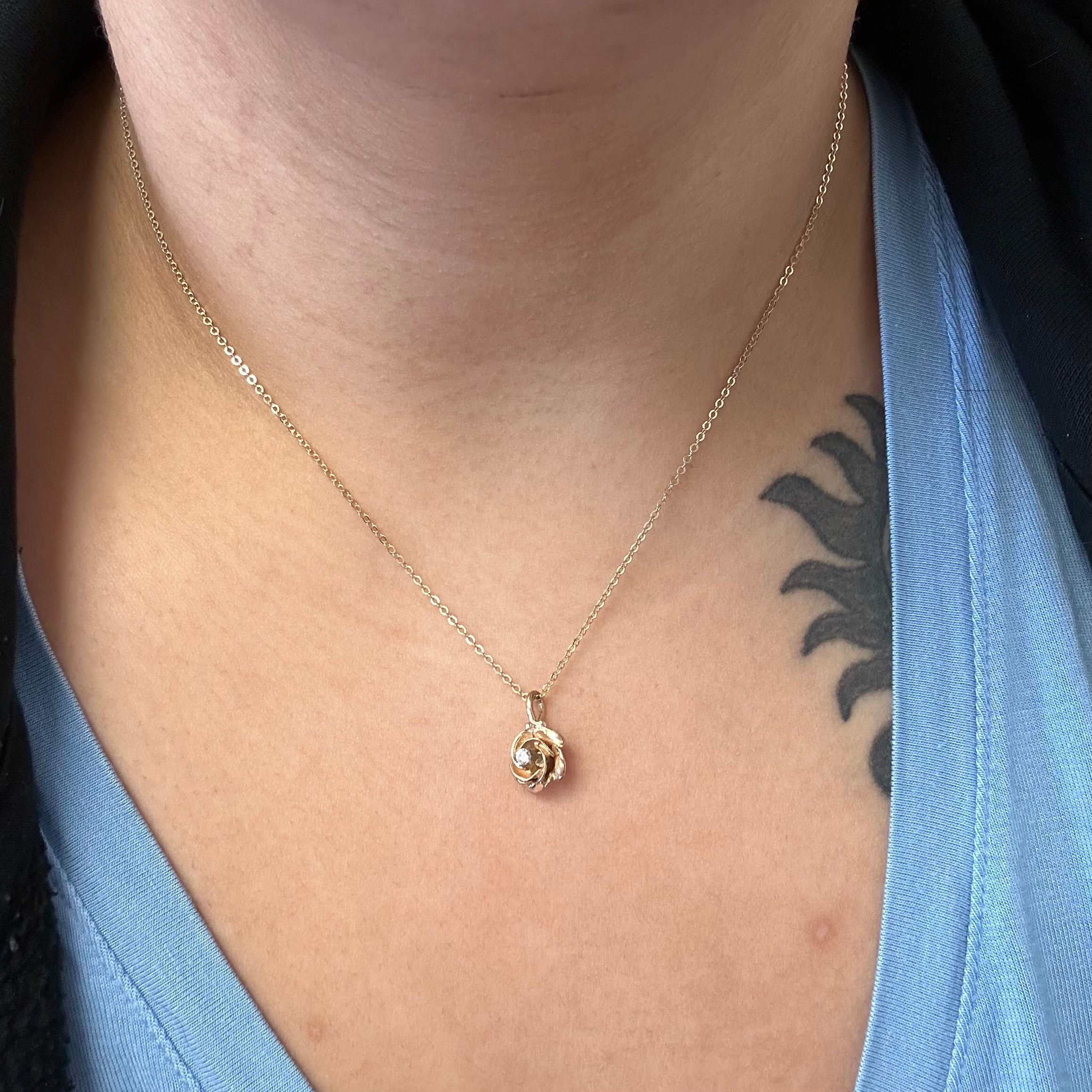 Diamond Flower Necklace | 0.05ct | 18" |