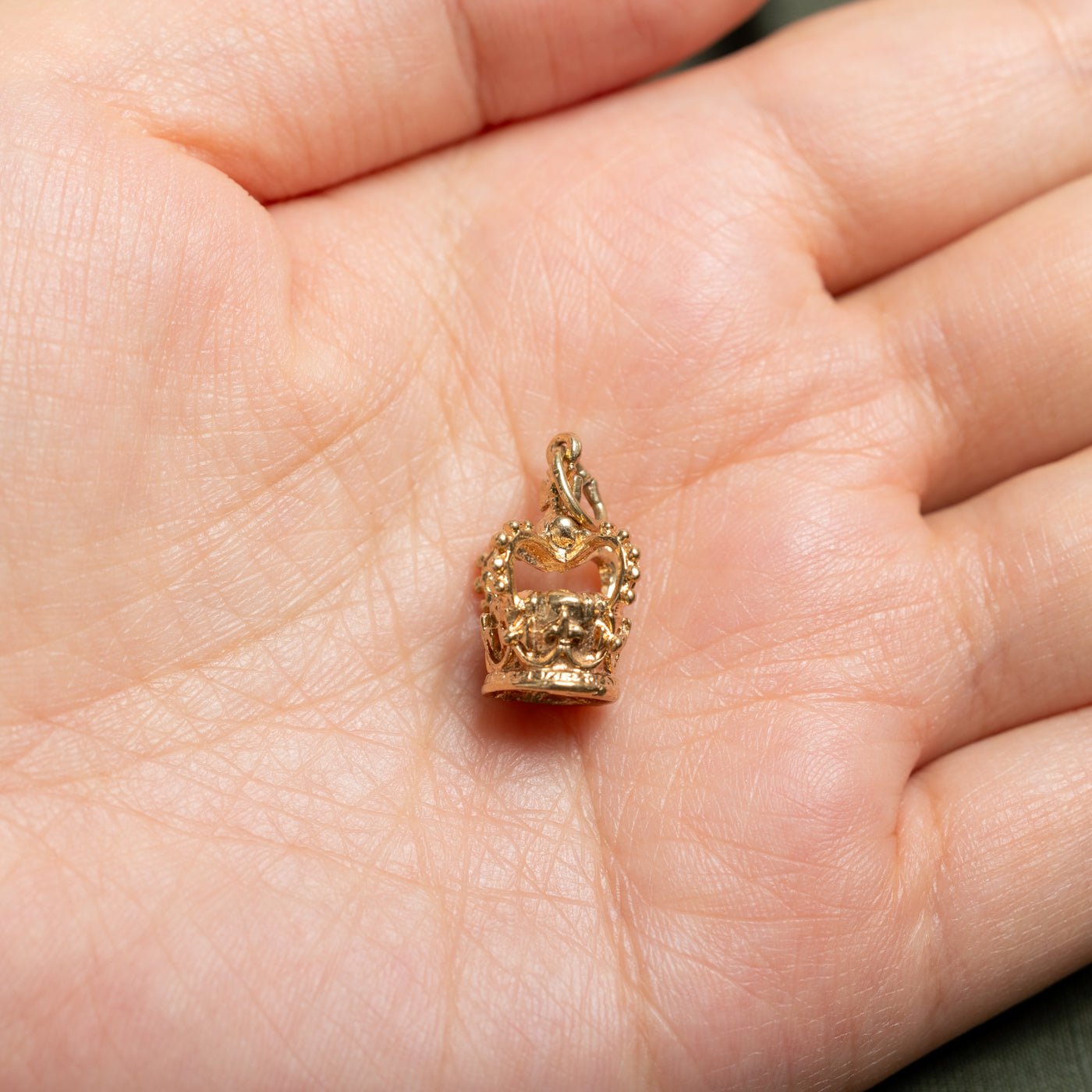 9k Yellow Gold Ornate Crown Charm