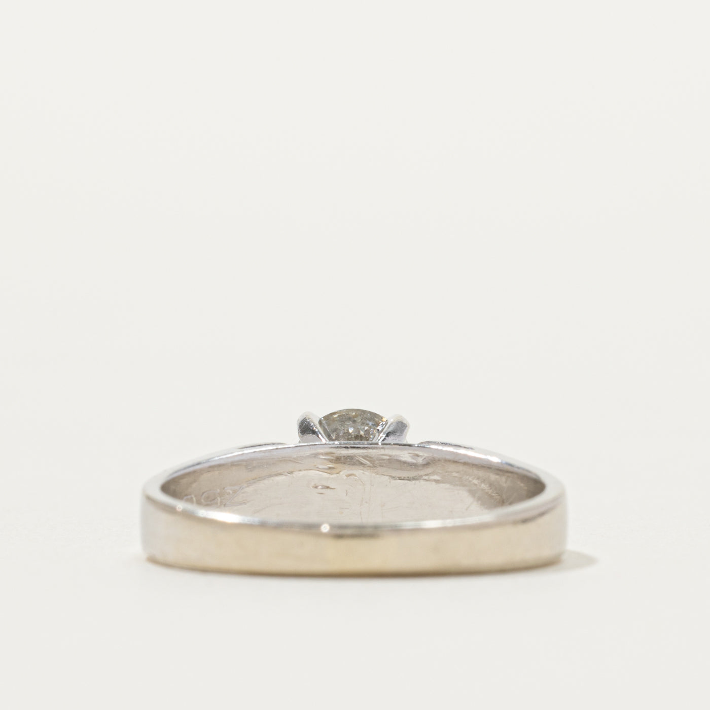 Bague en or blanc 14 carats (801-723) avec diamant | Taille 4,75