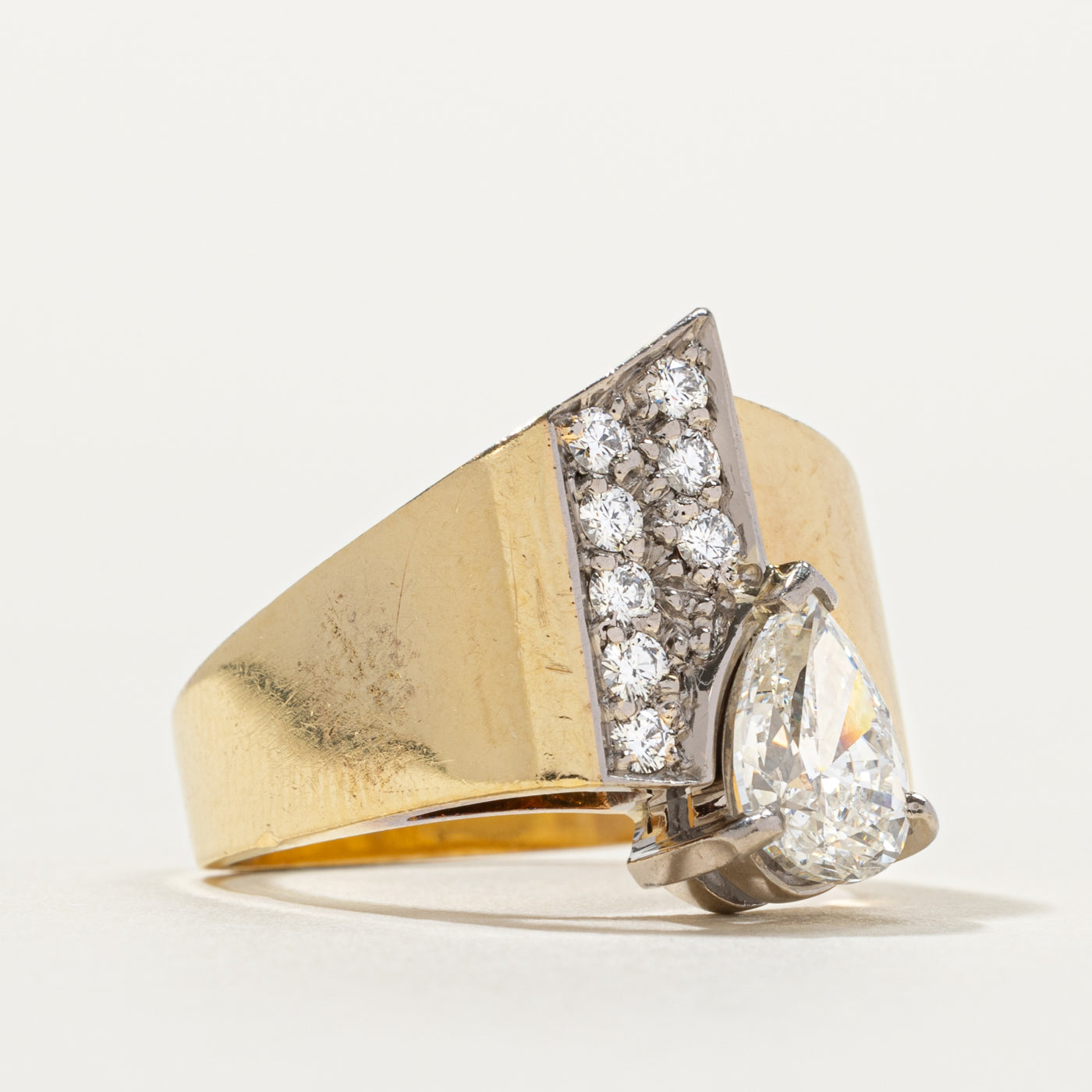 18k Pear Cut Diamond Accented Chunky Ring | 1.33ct I1 H, 0.36ctw | SZ 5.0