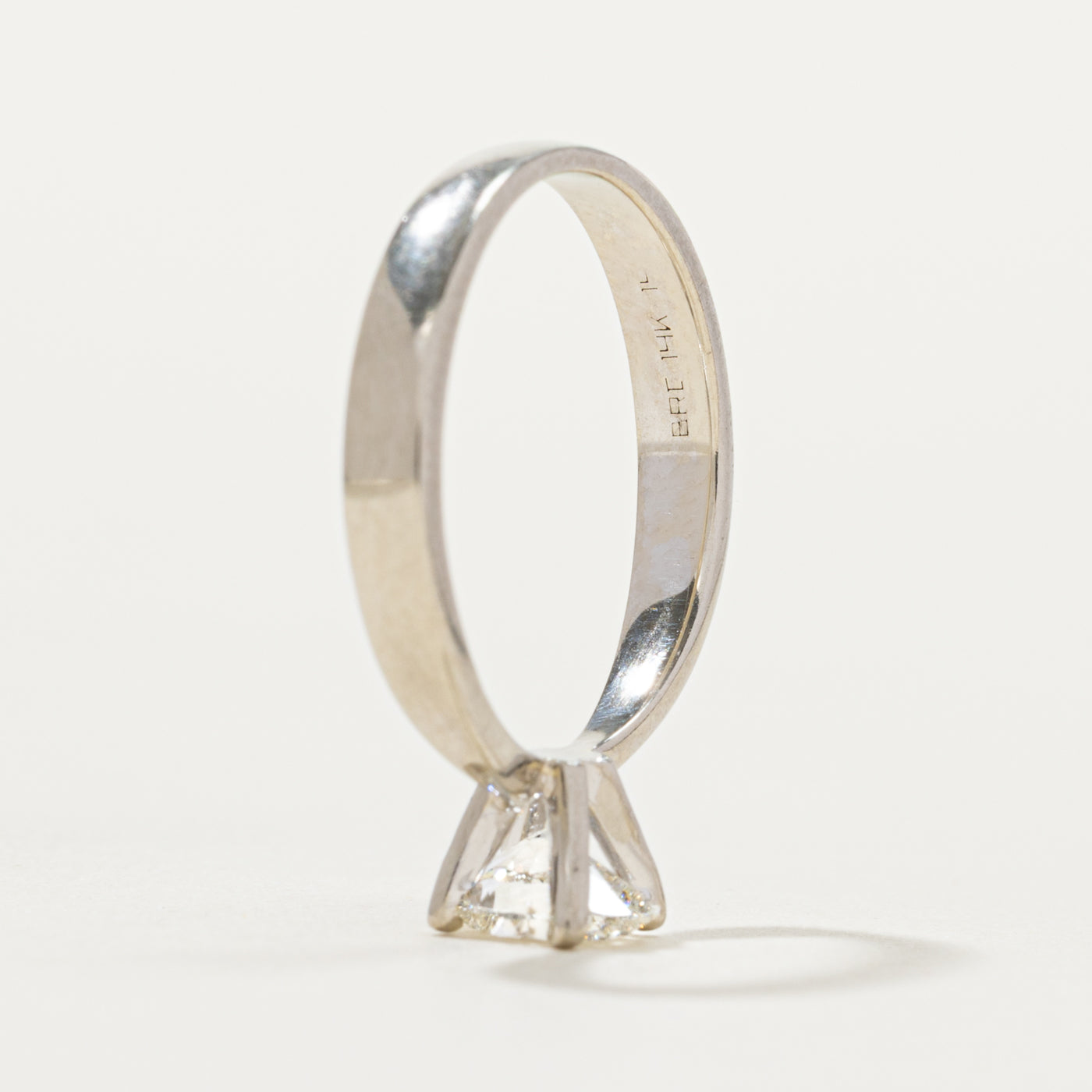 Bague en or blanc 14 carats (801-753) avec diamant | Taille 4,75
