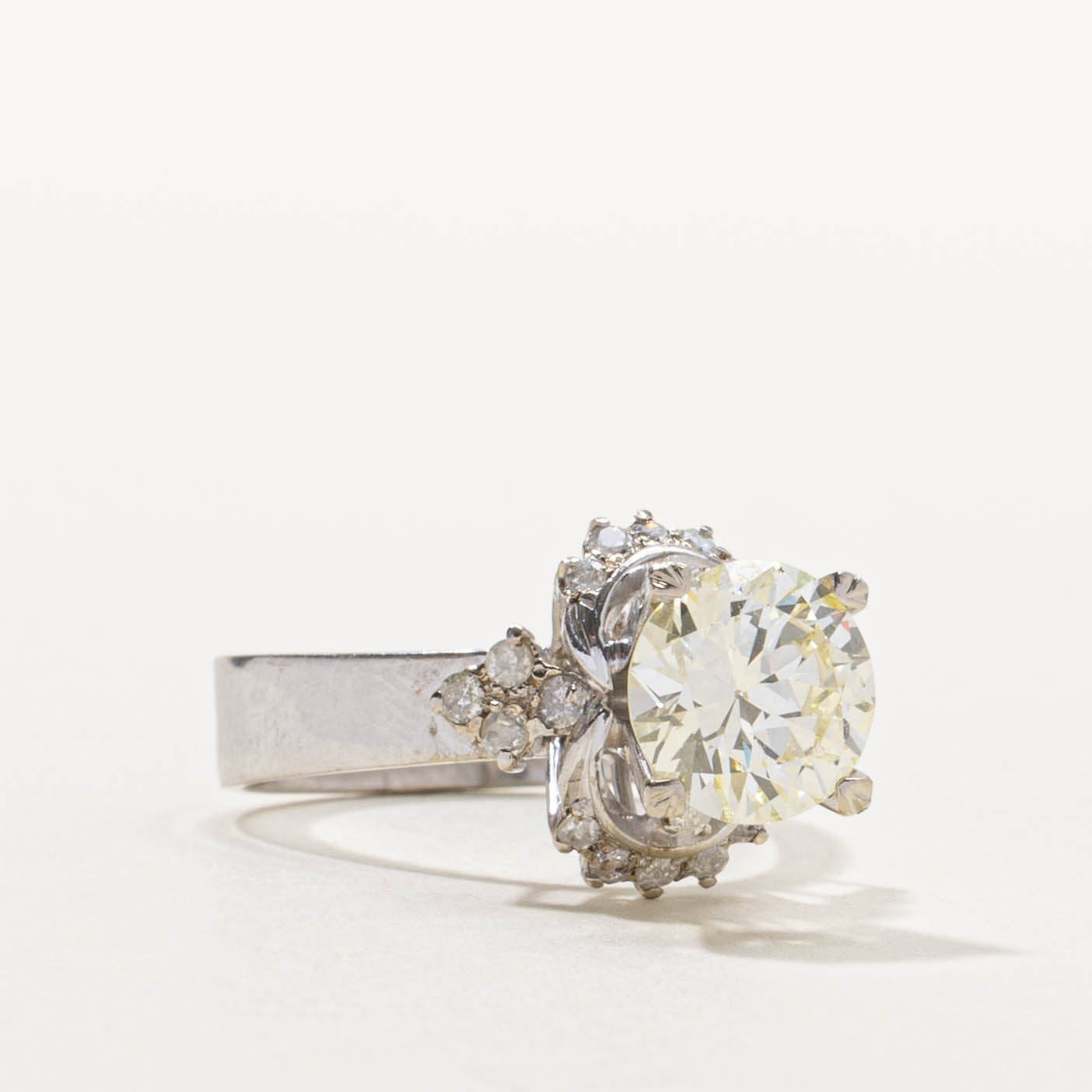 10k High Set Diamond Petal Cocktail Ring | 2.37ctw | SZ 4.75