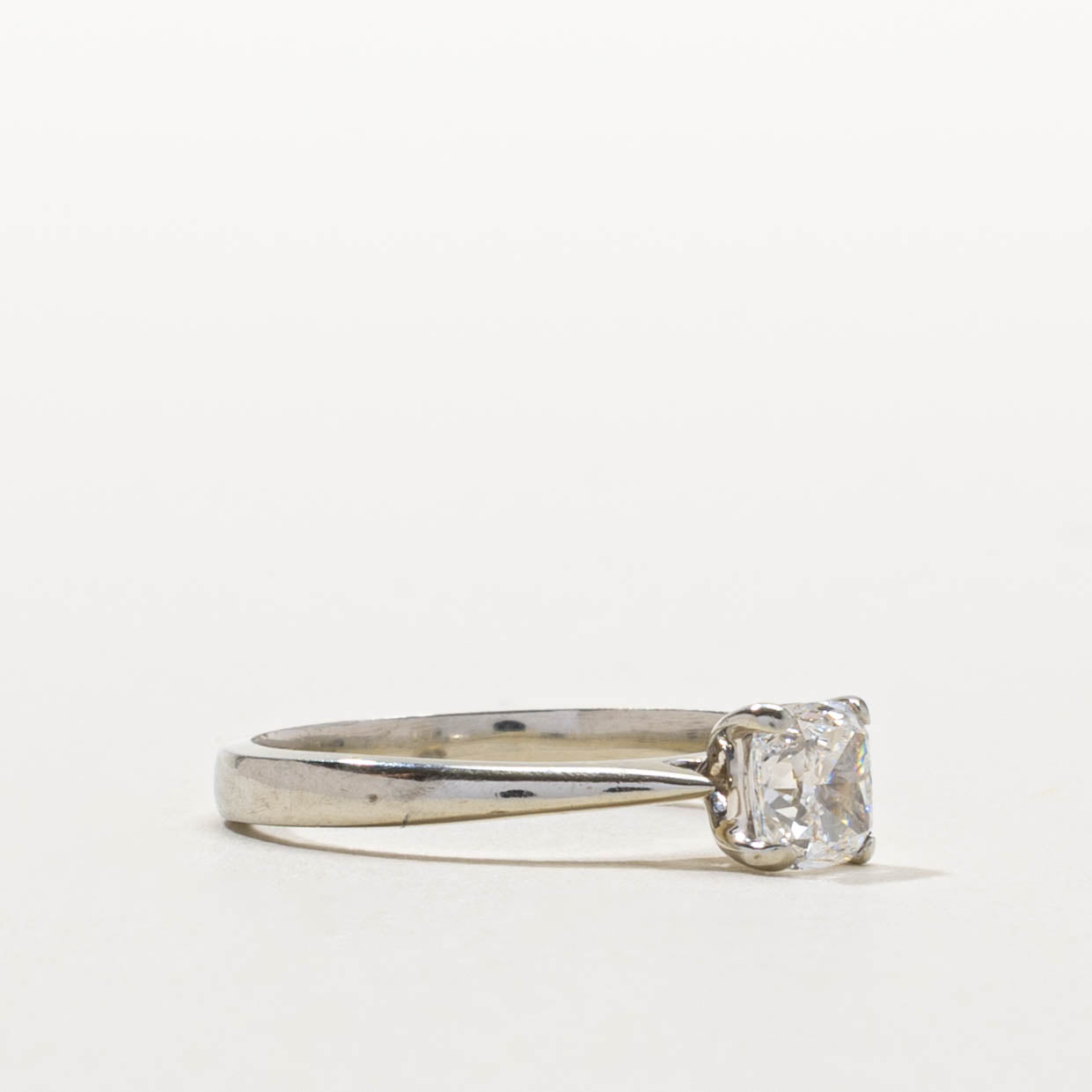 19k Cushion Cut Diamond Solitaire Ring | 0.80ct VS1 E | SZ 6.25