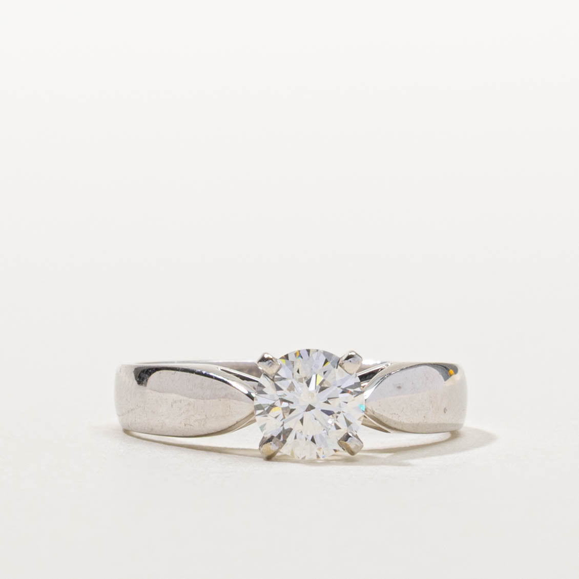 19k Diamond Tapered Engagement Ring | 0.70ct VS2 F | SZ 6